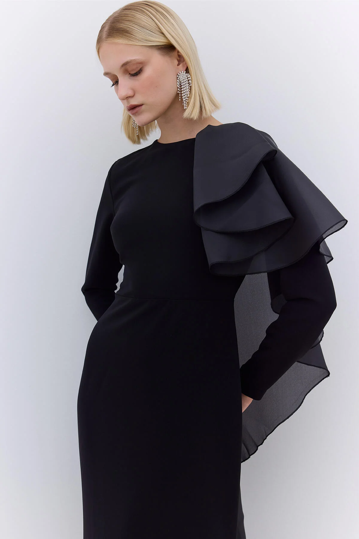 Laura Evening Dress Black - Image 2