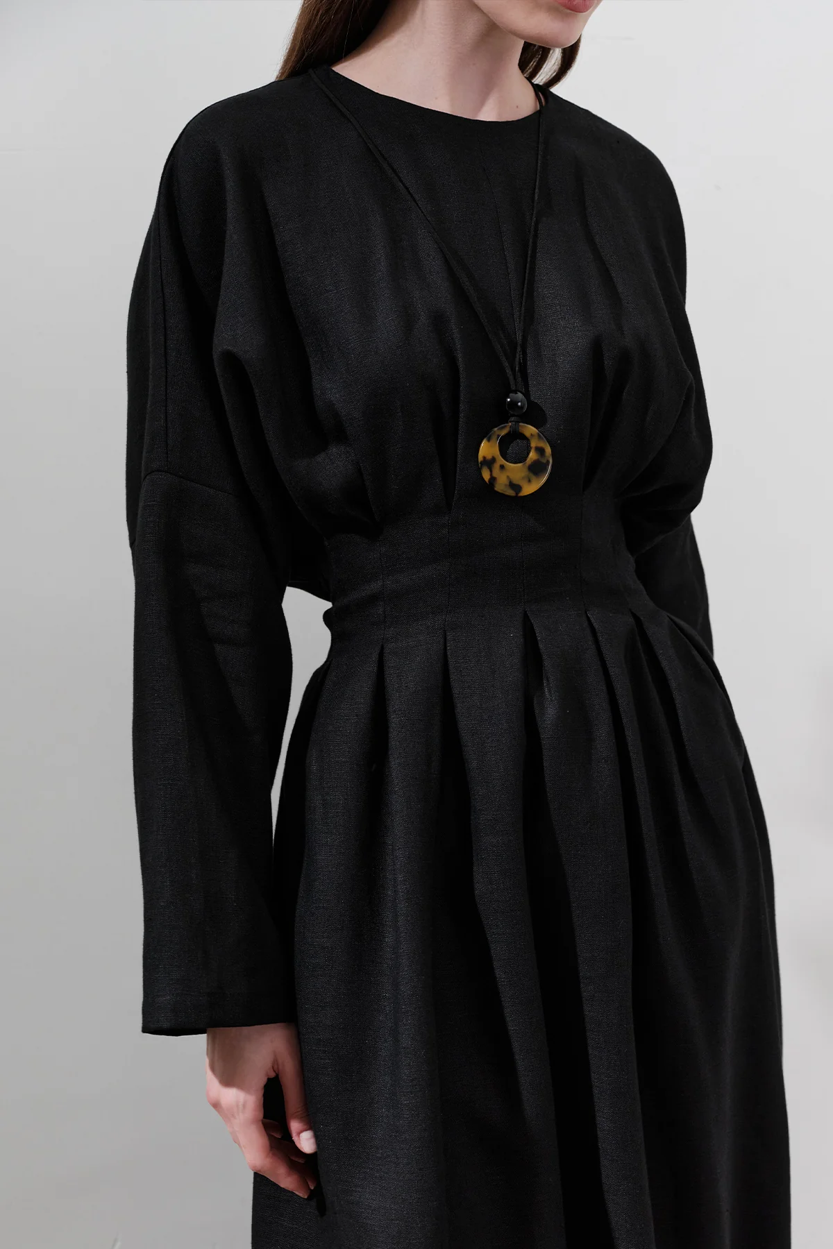 Linen Pleat Detail Dress Black - Image 2