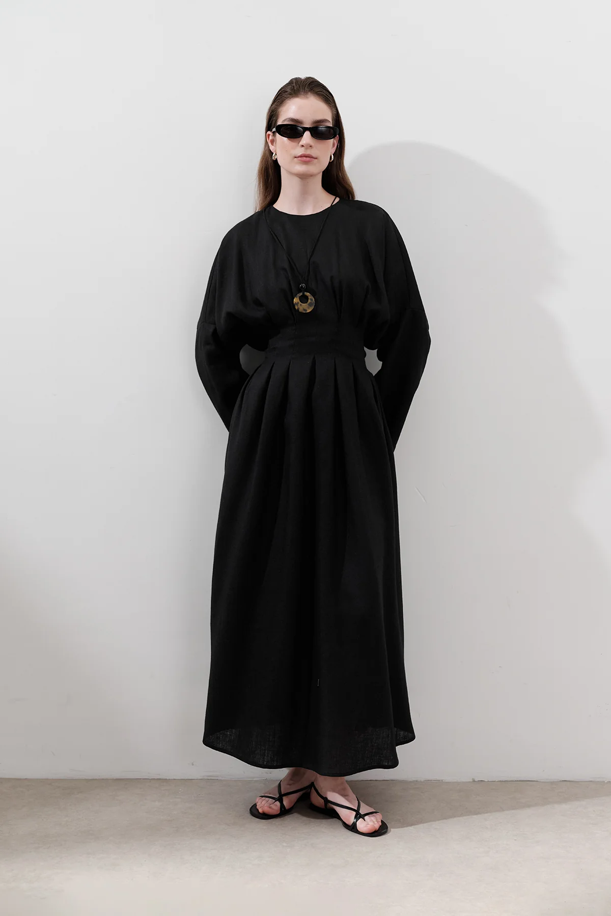Linen Pleat Detail Dress Black - Image 3