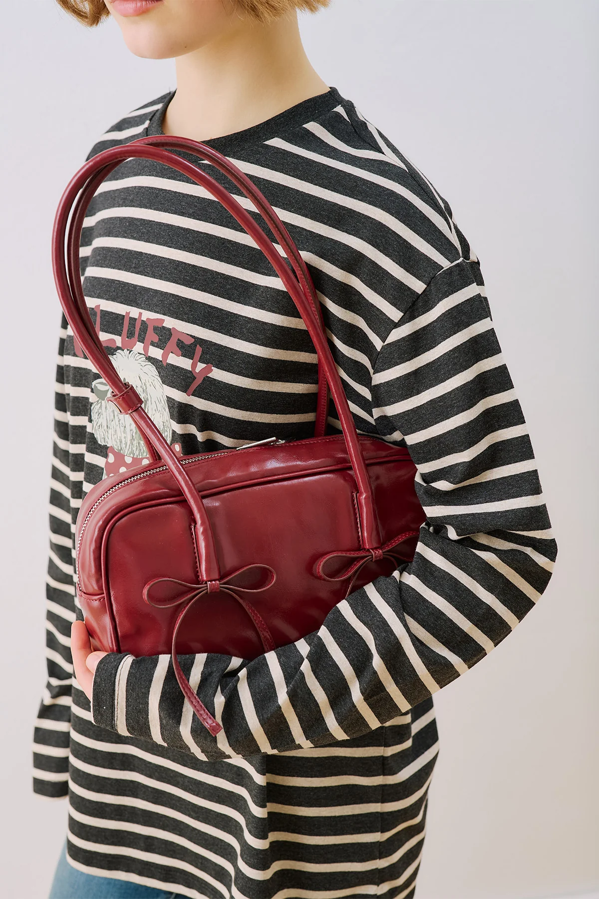 Lola Bow Baguette Bag Burgundy - Image 5