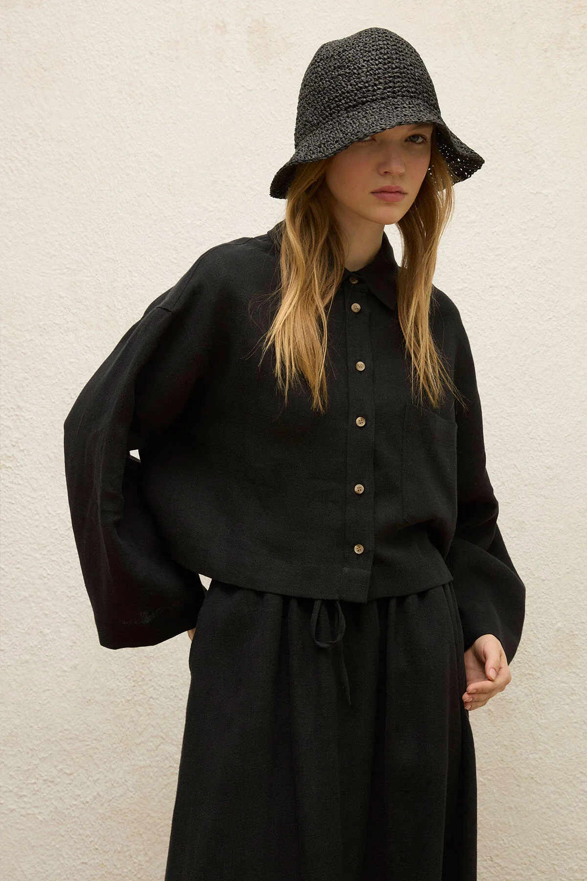 Long Sleeve Linen Crop Shirt Black - Image 7