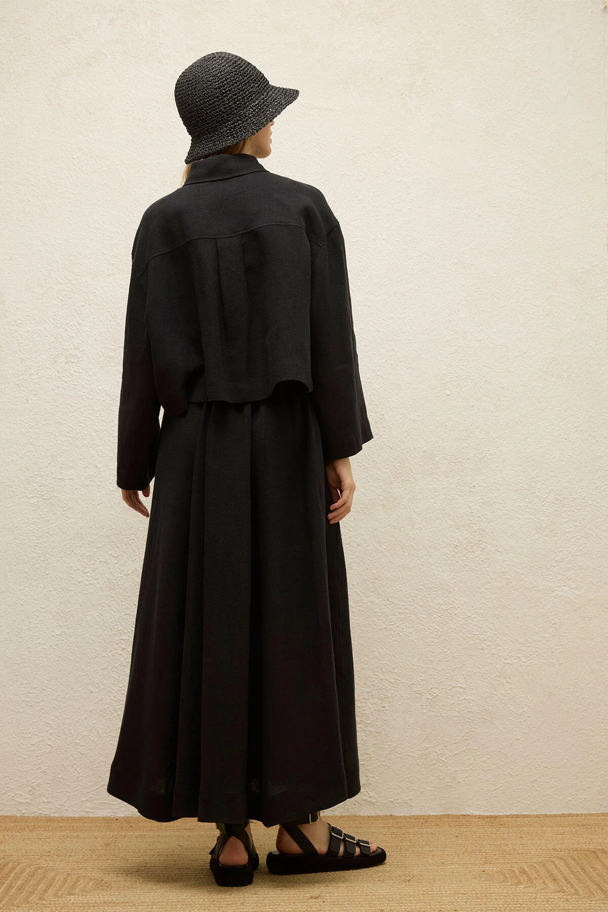 Long Sleeve Linen Crop Shirt Black - Image 8