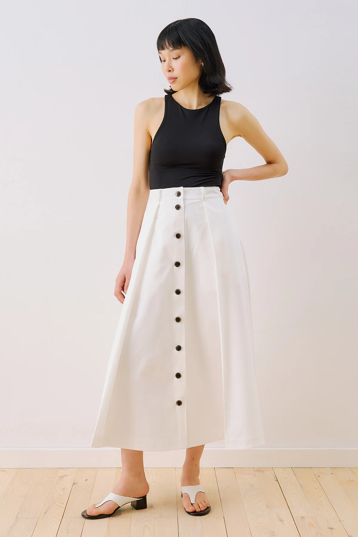 Lula Buttoned Skirt With Pleat Detail Ecru - Image 2