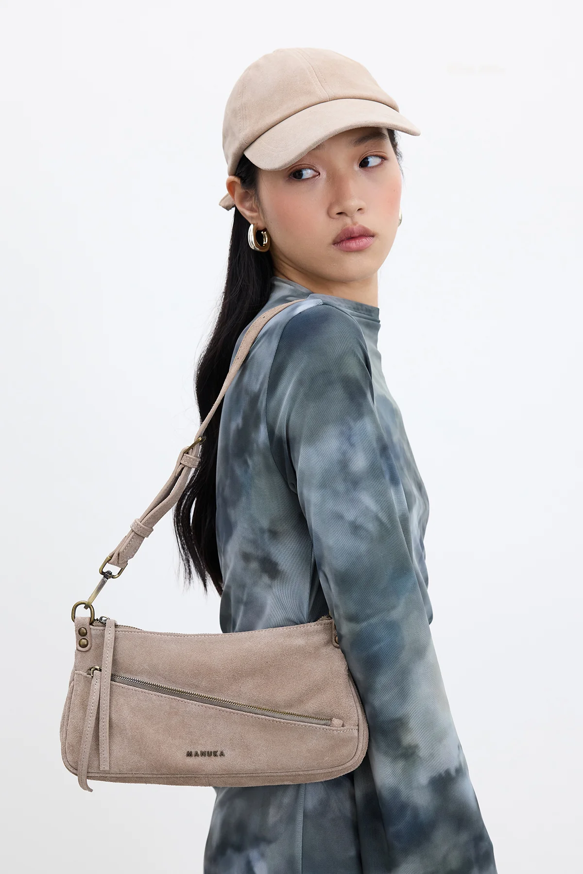 Mari Suede Baguette Bag Sand - Image 3