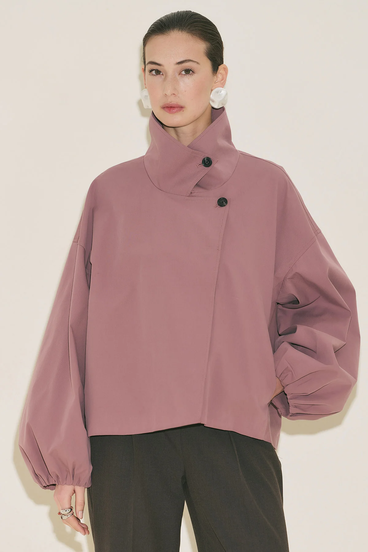 Melva Short Trench Coat With Wide Sleeves Dusty Rose - Image 4