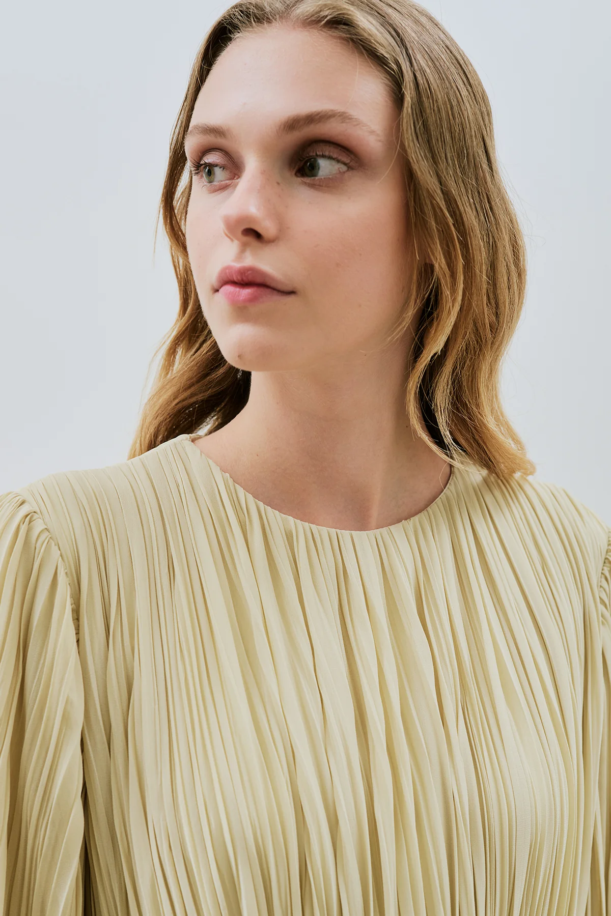 Mila Pleated Tiered Dress Sage Green - Image 3