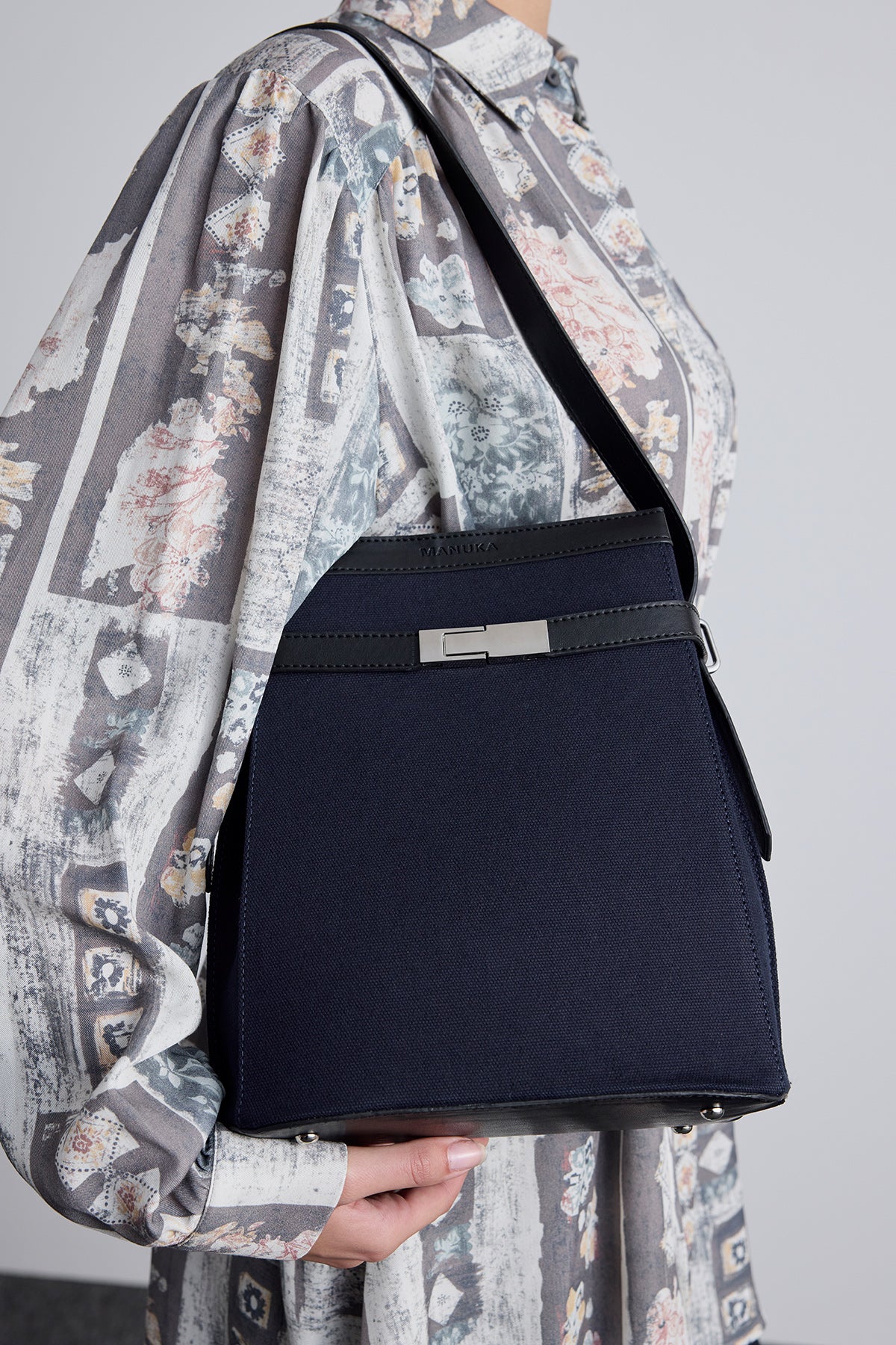 Milo Canvas Baguette Bag Navy Blue - Image 3