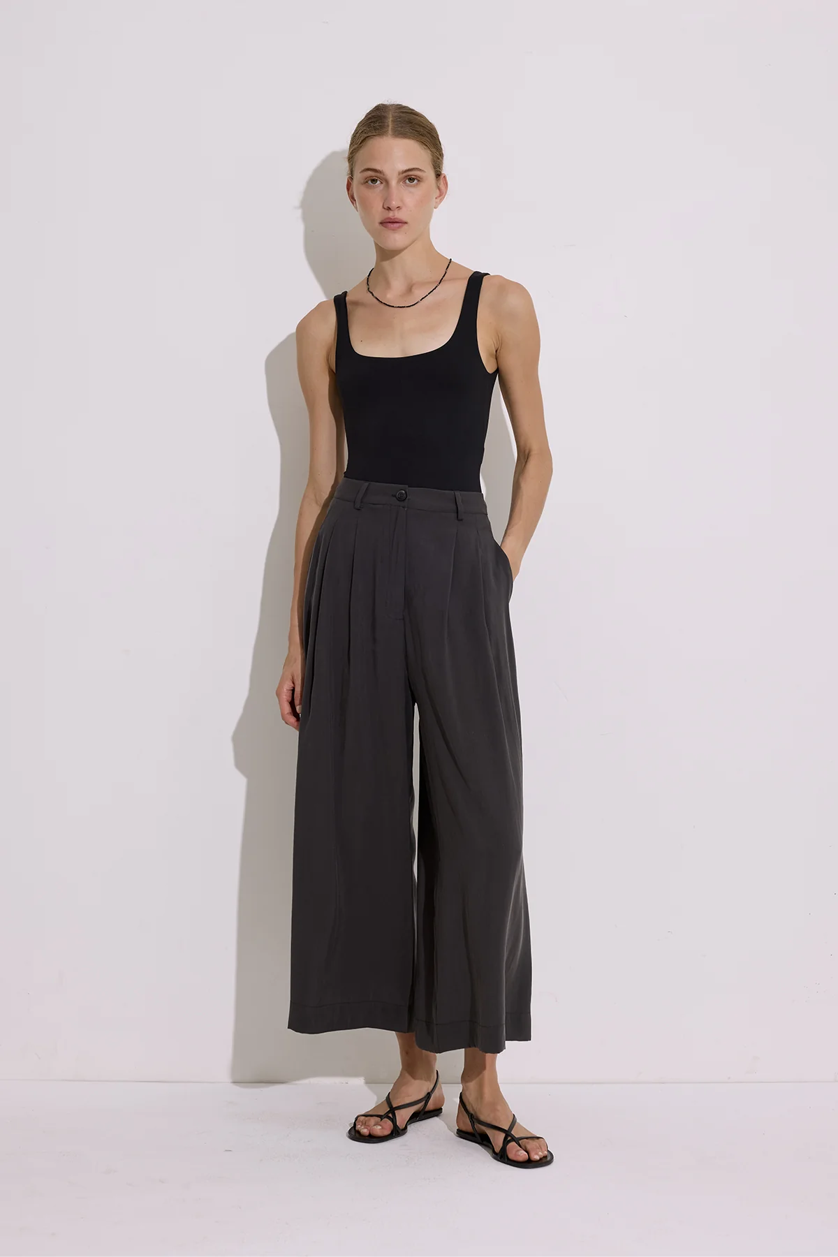 Modal Pleated Wide-Leg Trousers Anthracite - Image 4