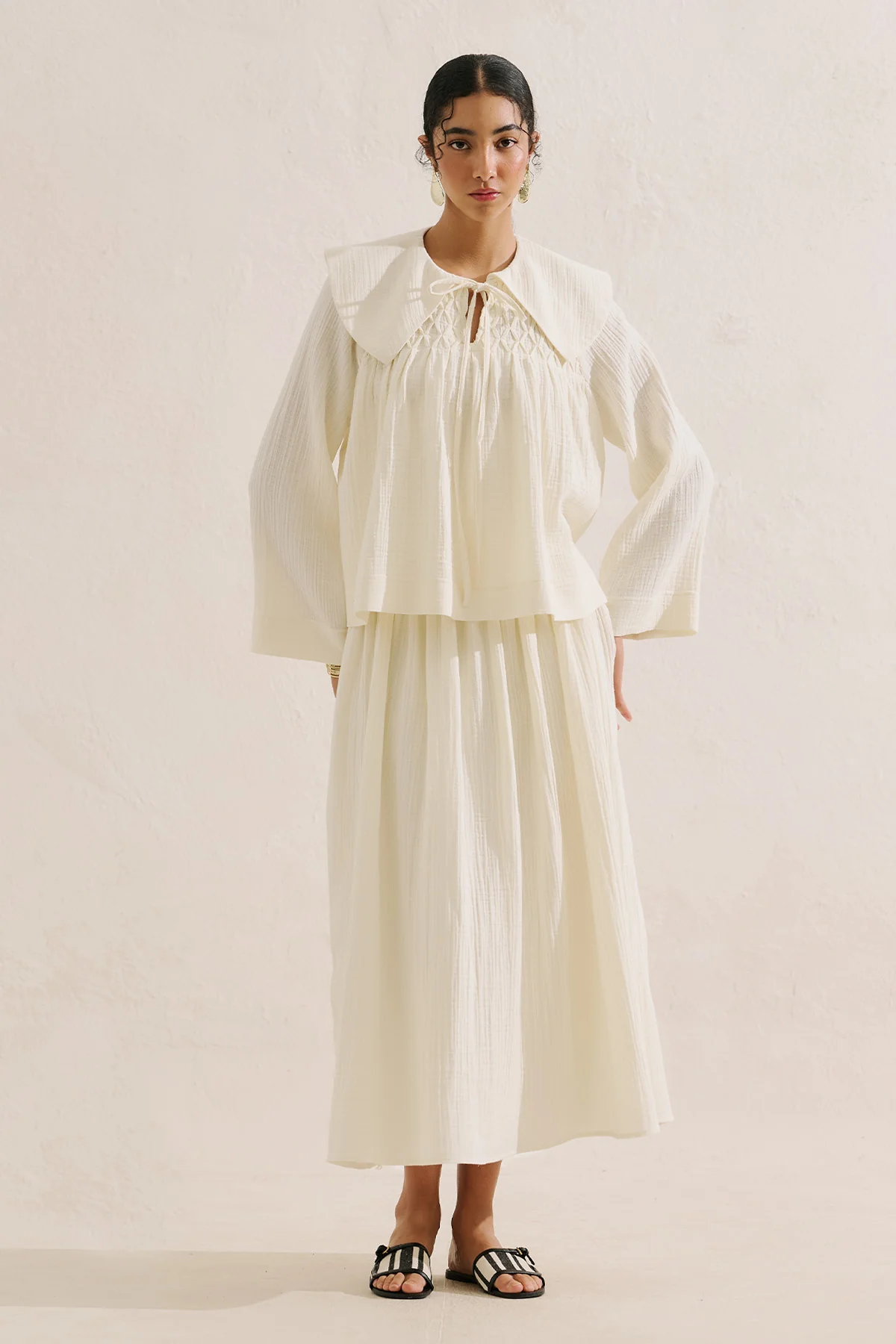 Embroidered Muslin Wide Collar Blouse Ecru