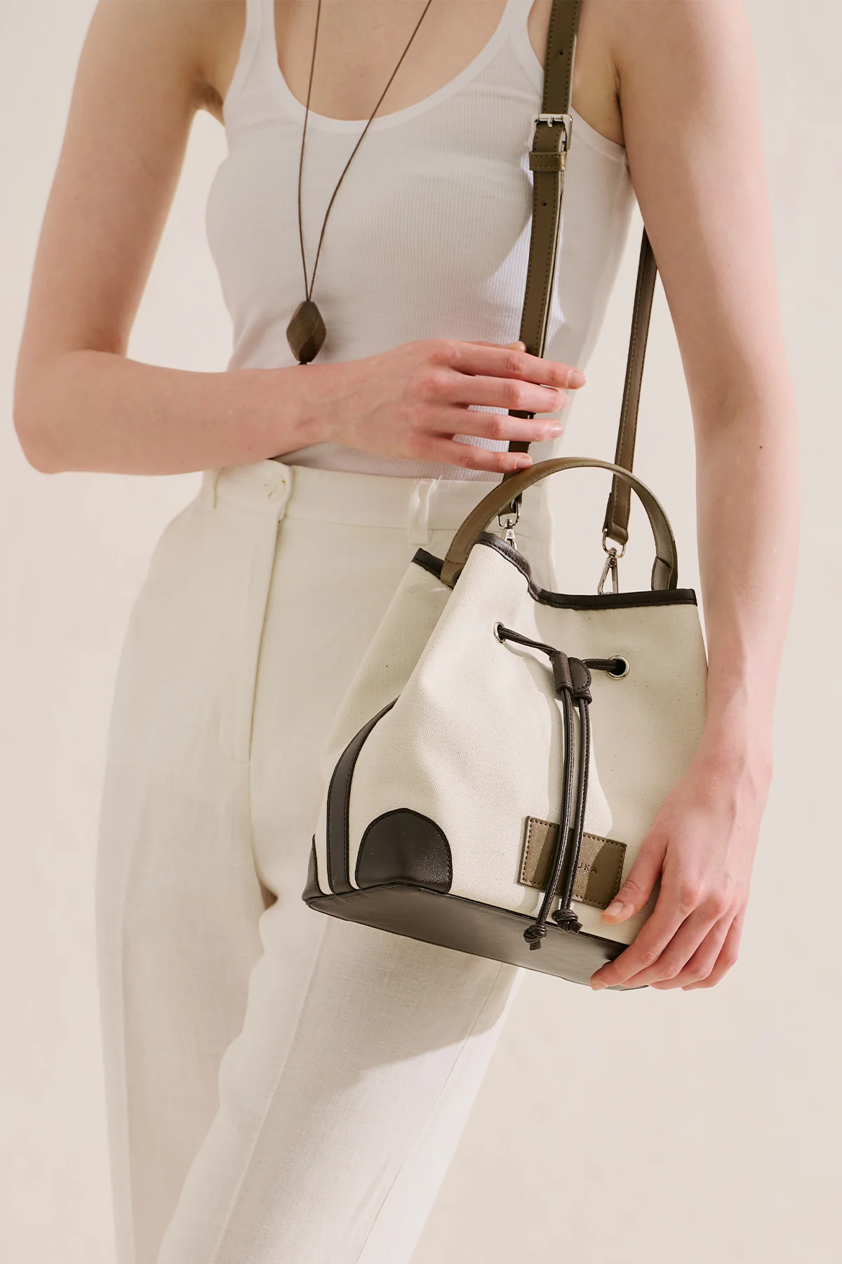 Nomad Canvas Bucket Bag Brown - Image 3