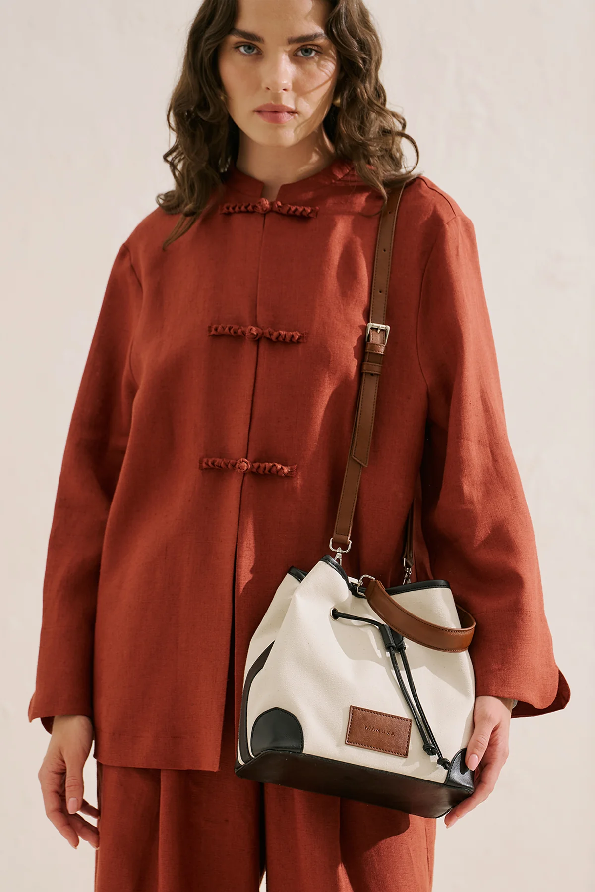 Nomad Canvas Bucket Bag Black