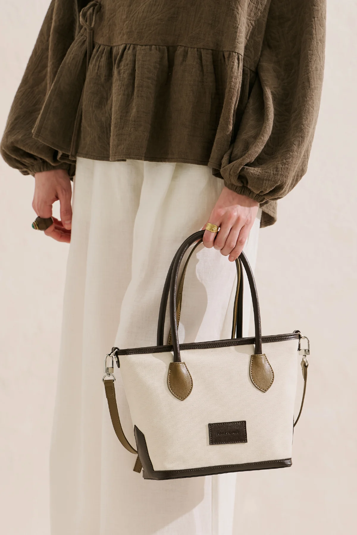 Nomad Medium Canvas Bag Brown - Image 2