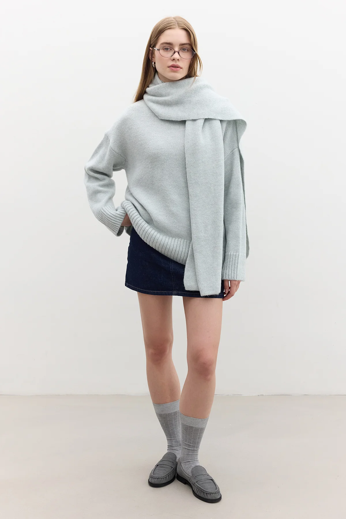 Oversized Soft Sweater Blue - Image 3