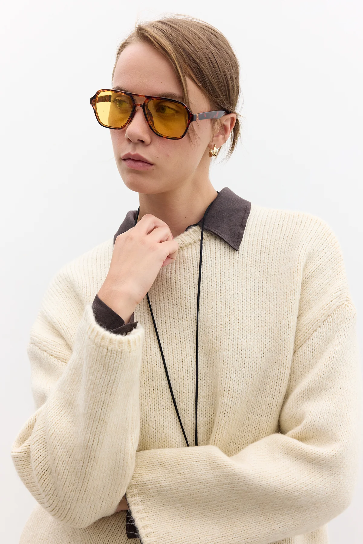 Oversized Sweater Beige - Image 4