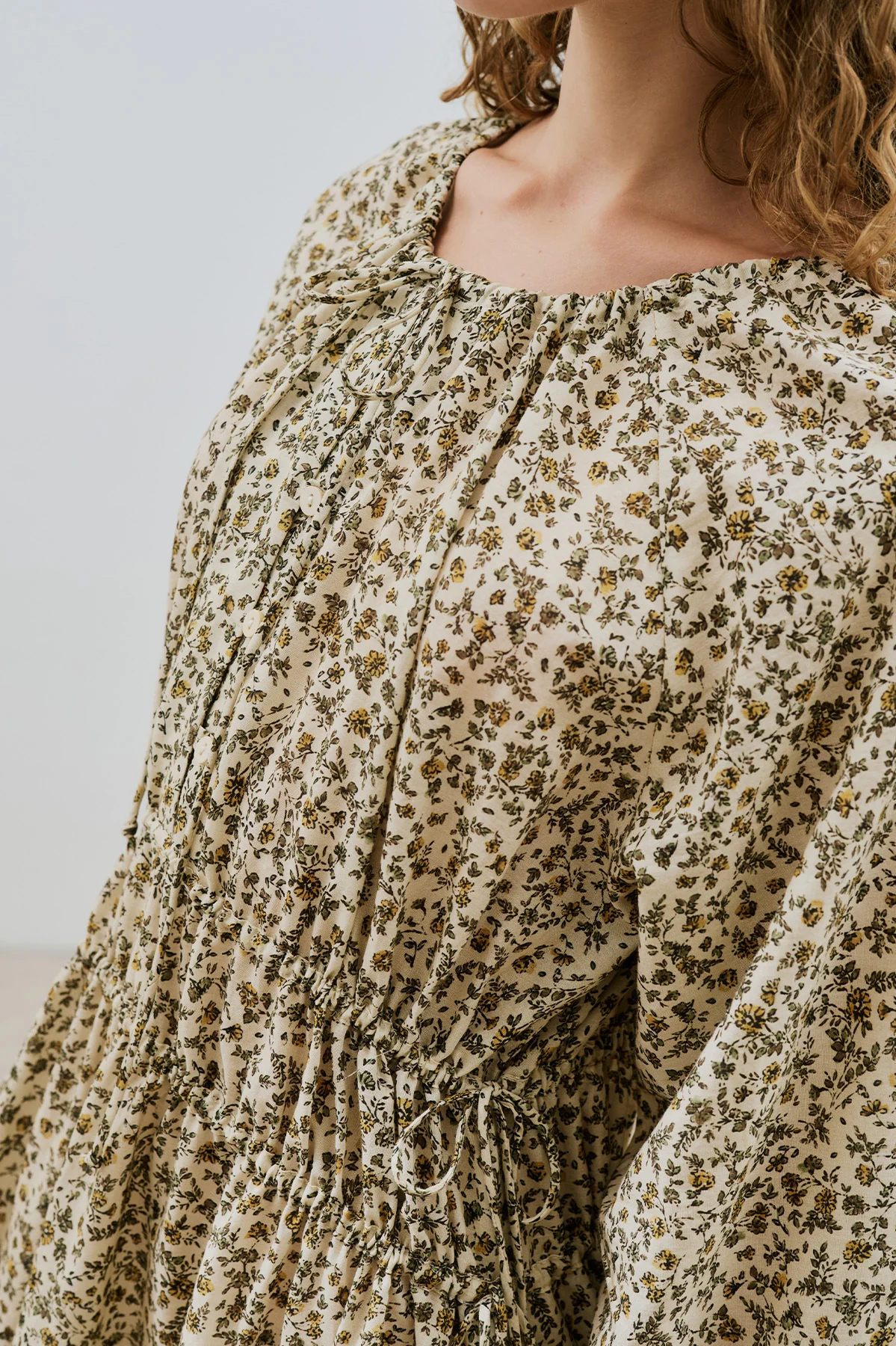 Patterned Cotton Ruched Dress Tiny Flower - Image 3