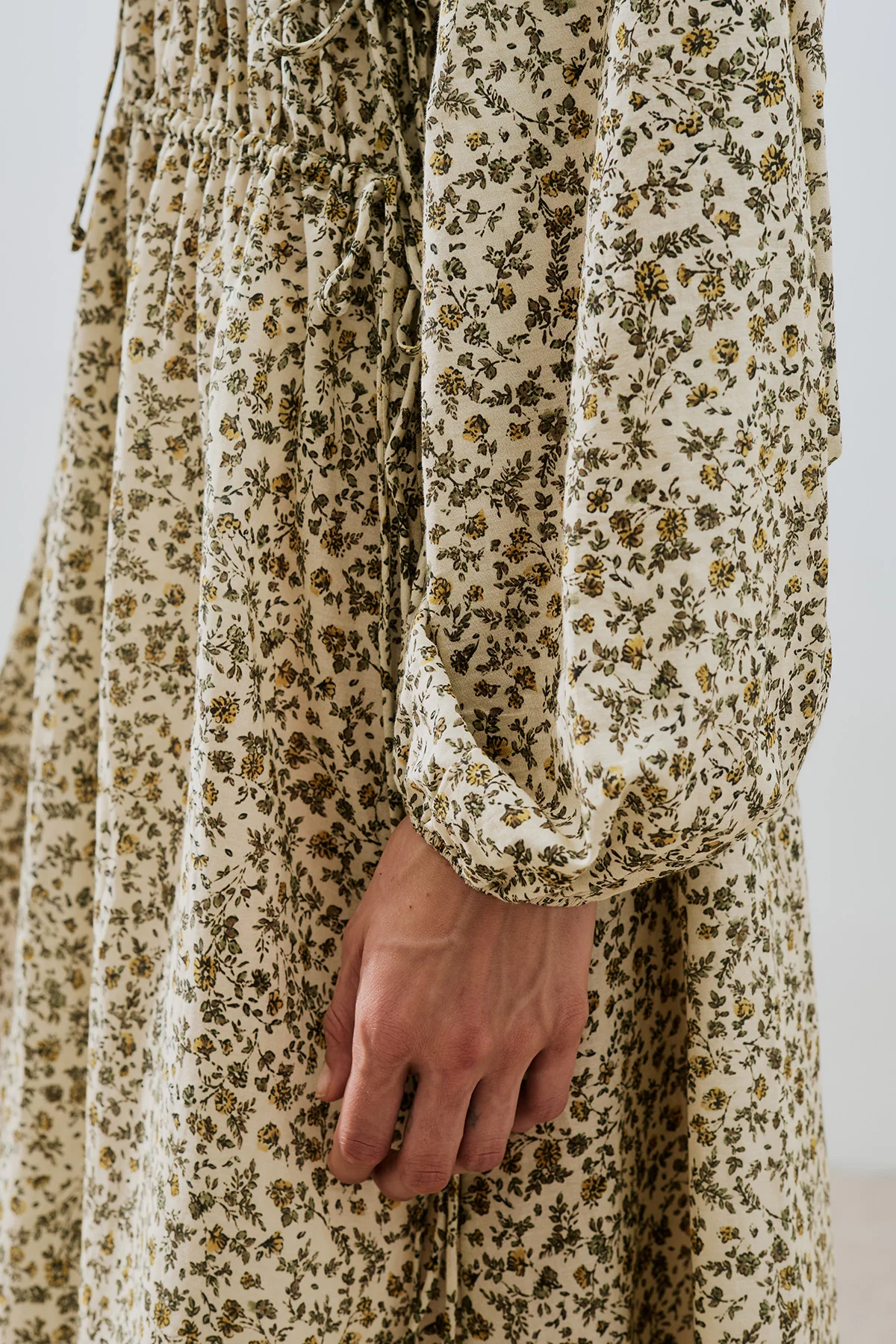 Patterned Cotton Ruched Dress Tiny Flower - Image 4