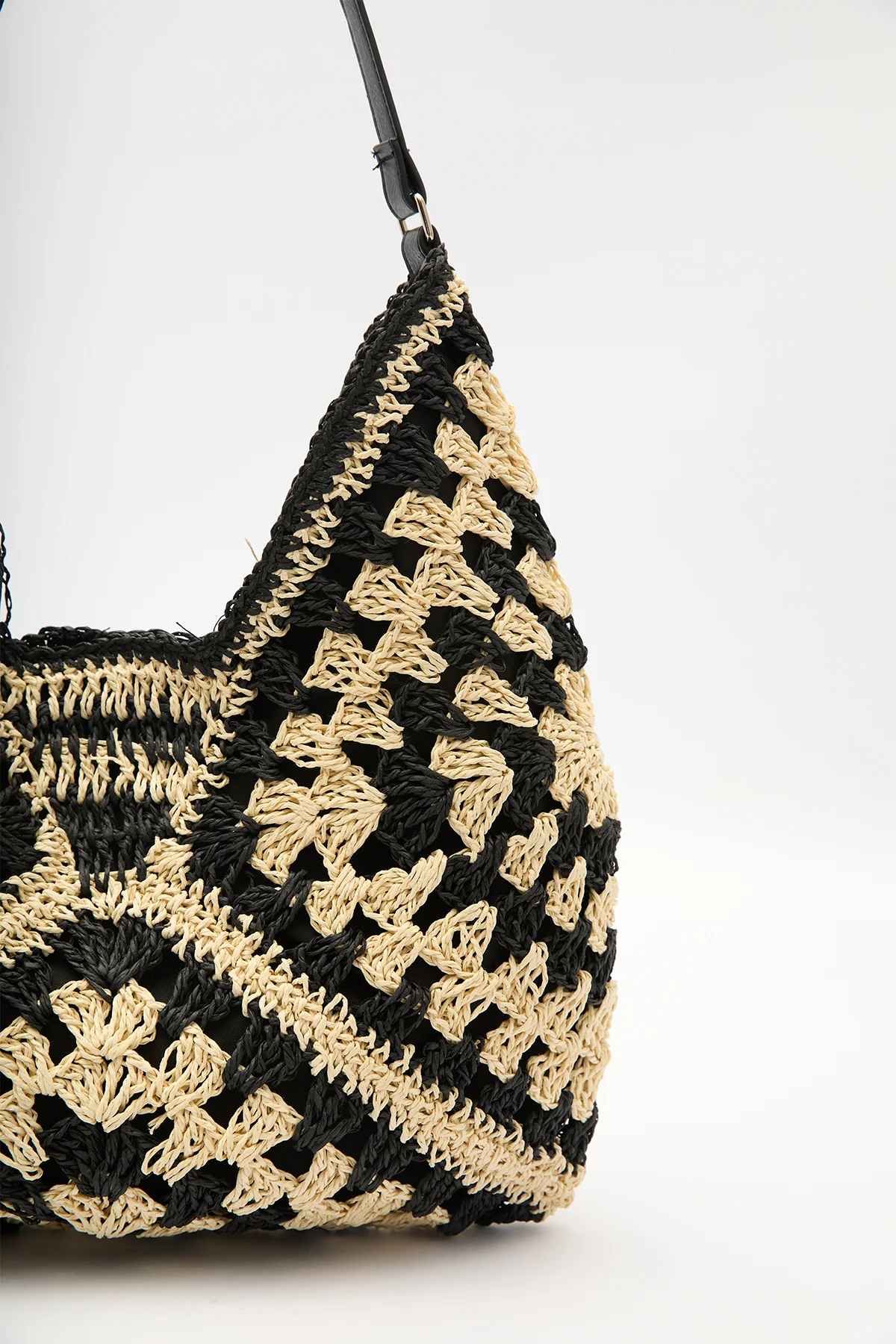 Patterned Straw Handbag Black - Image 6
