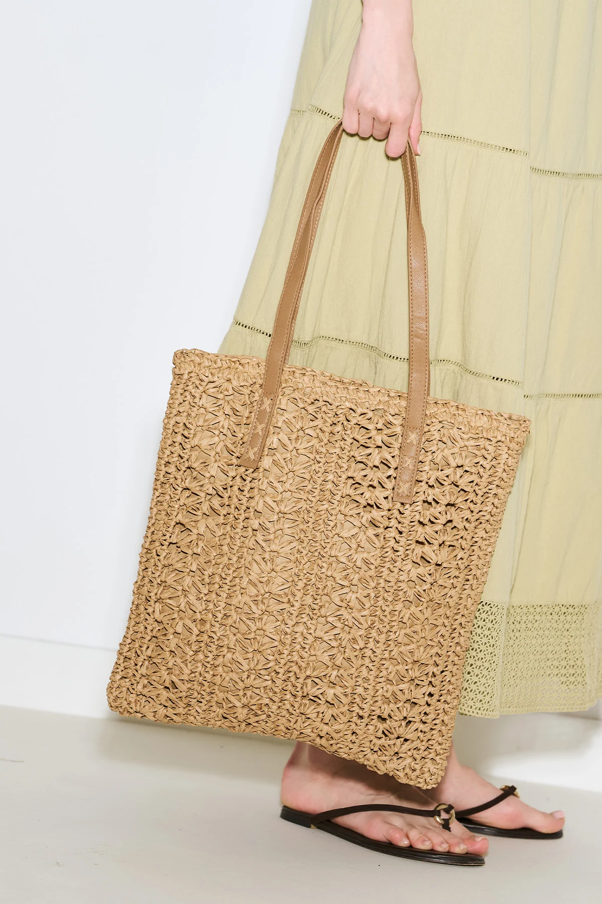 Patterned Straw Shoulder Bag Natural - Image 4