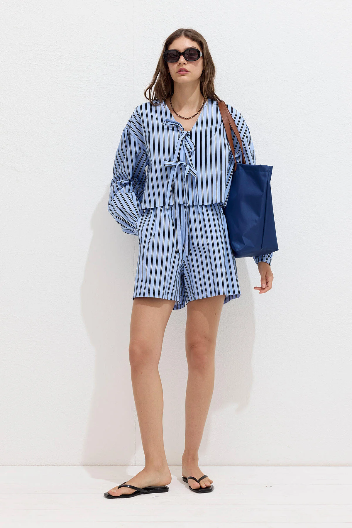 Patterned Tie Front Blouse Blue - Image 5