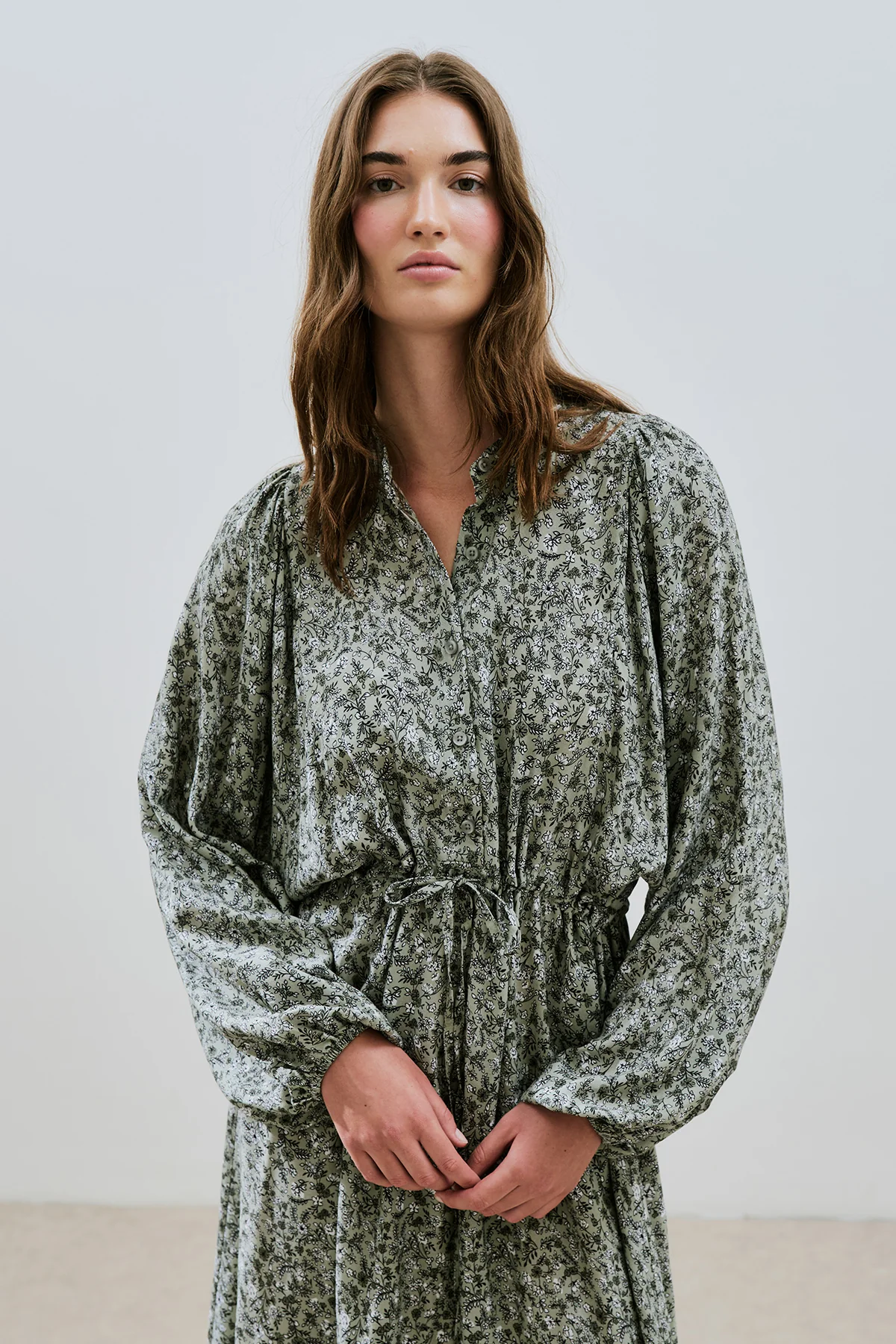 Patterned Viscose Tie Dress Lily Sage - Image 5