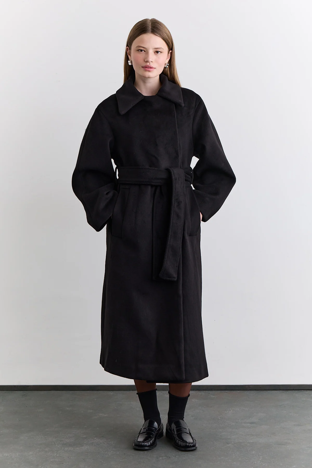 Plain Cachet Coat Black - Image 4
