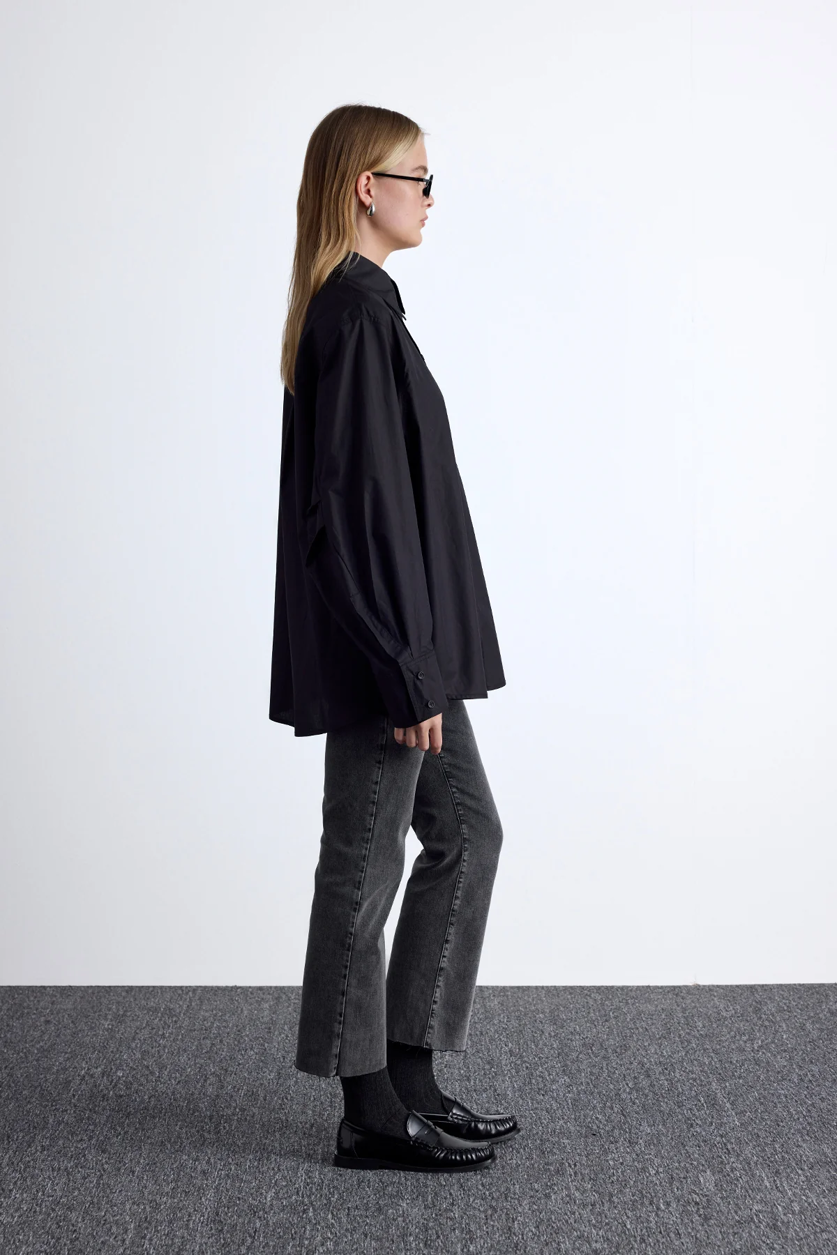 Pleated Oversized Shirt Black - Image 5