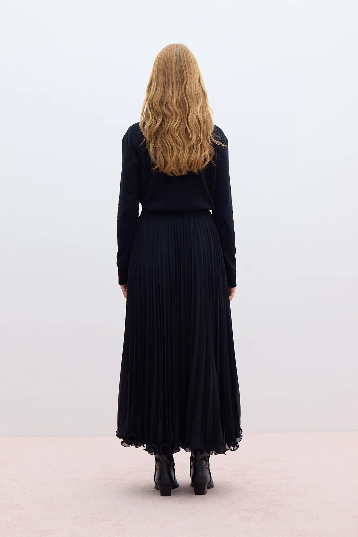 Pleated Skirt Black - Image 5