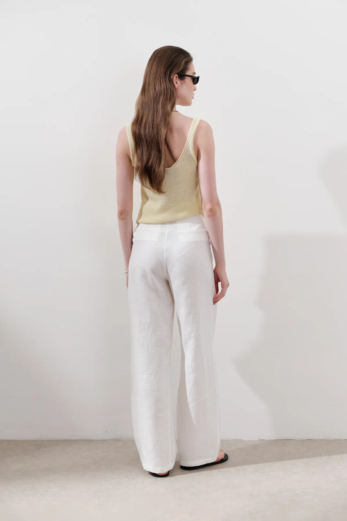 Pleated Wide-Leg Linen Trousers Ecru - Image 6