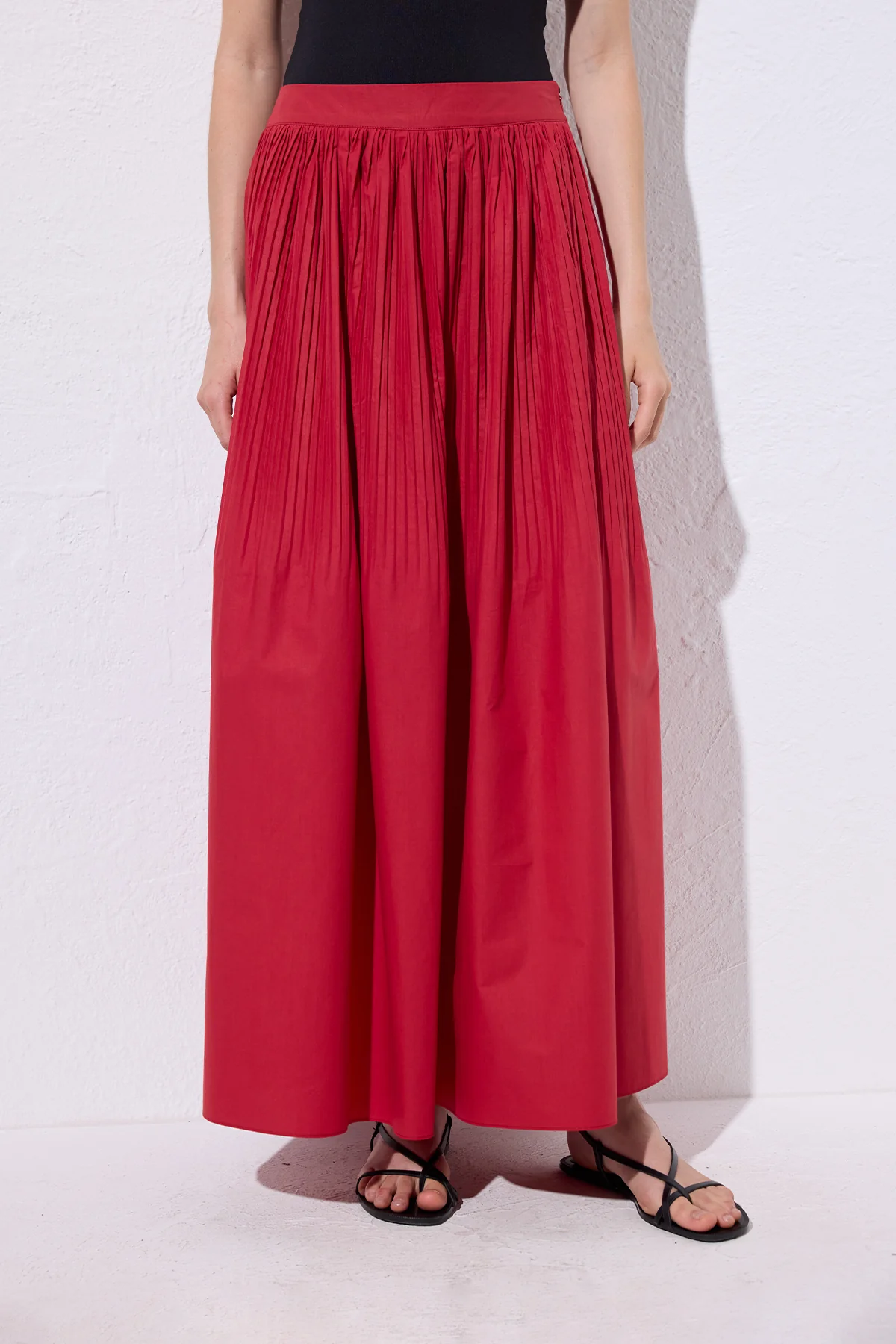 Pleated Wide Skirt Red - Image 6