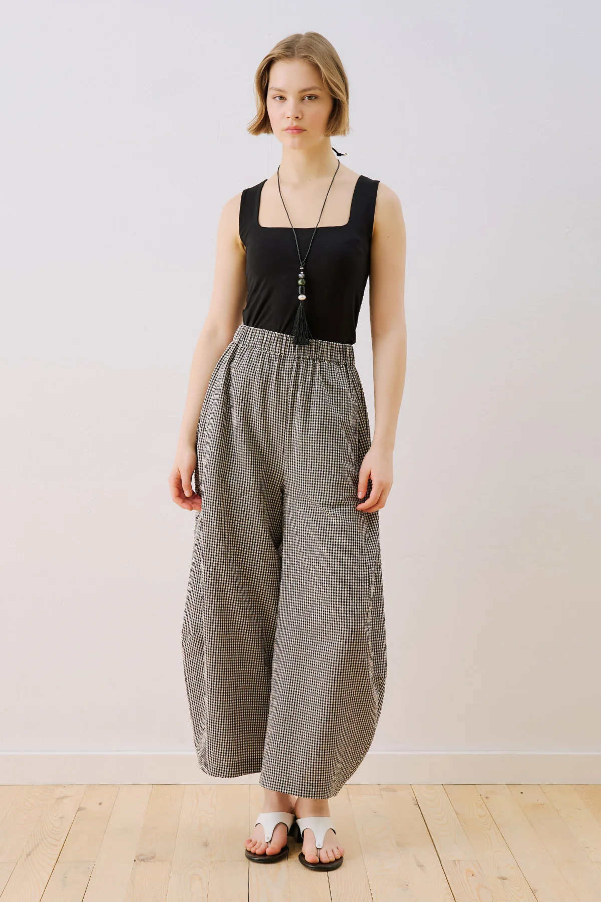 Gingham Barrel Trousers Black - Image 3