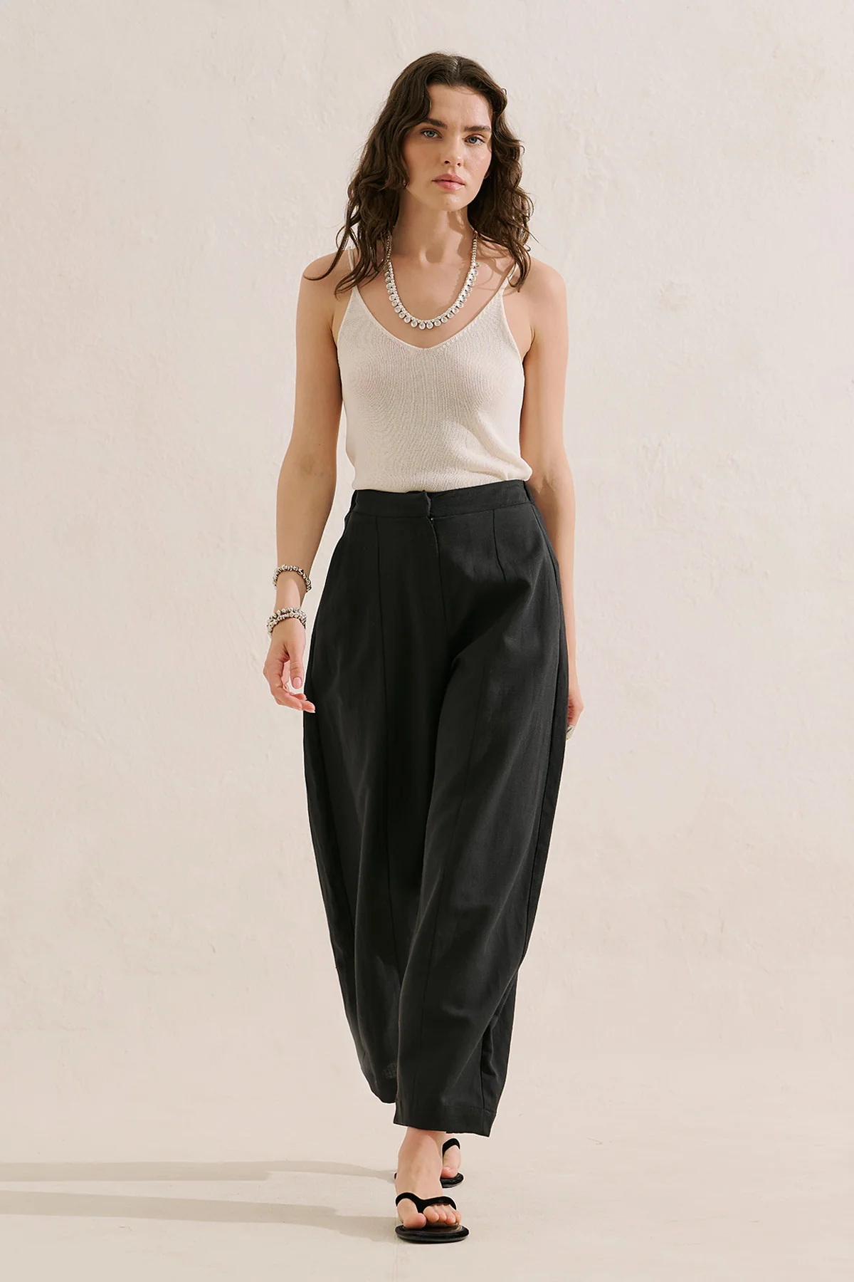 Premium Barrel Leg Trousers Black - Image 3