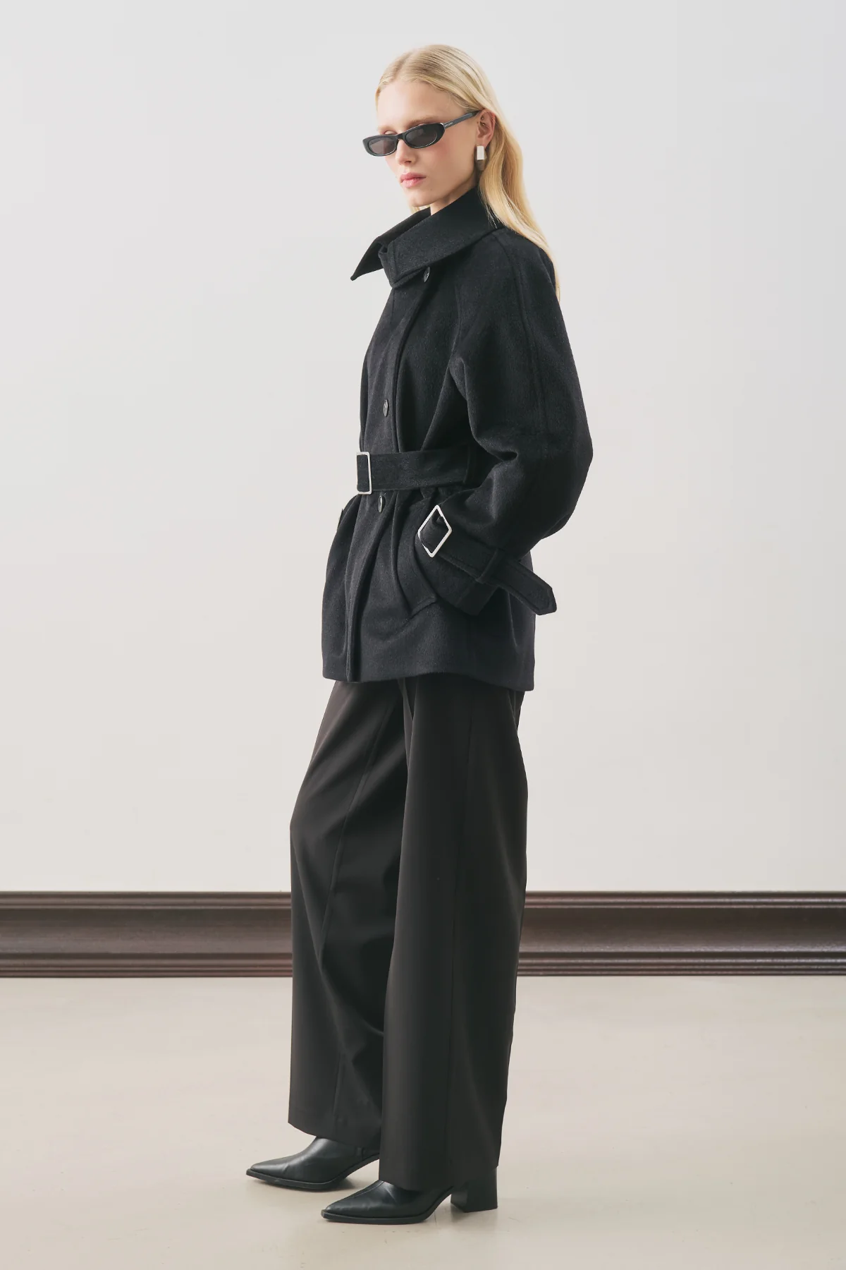 Premium Oversized Wool Coat Black - Image 4
