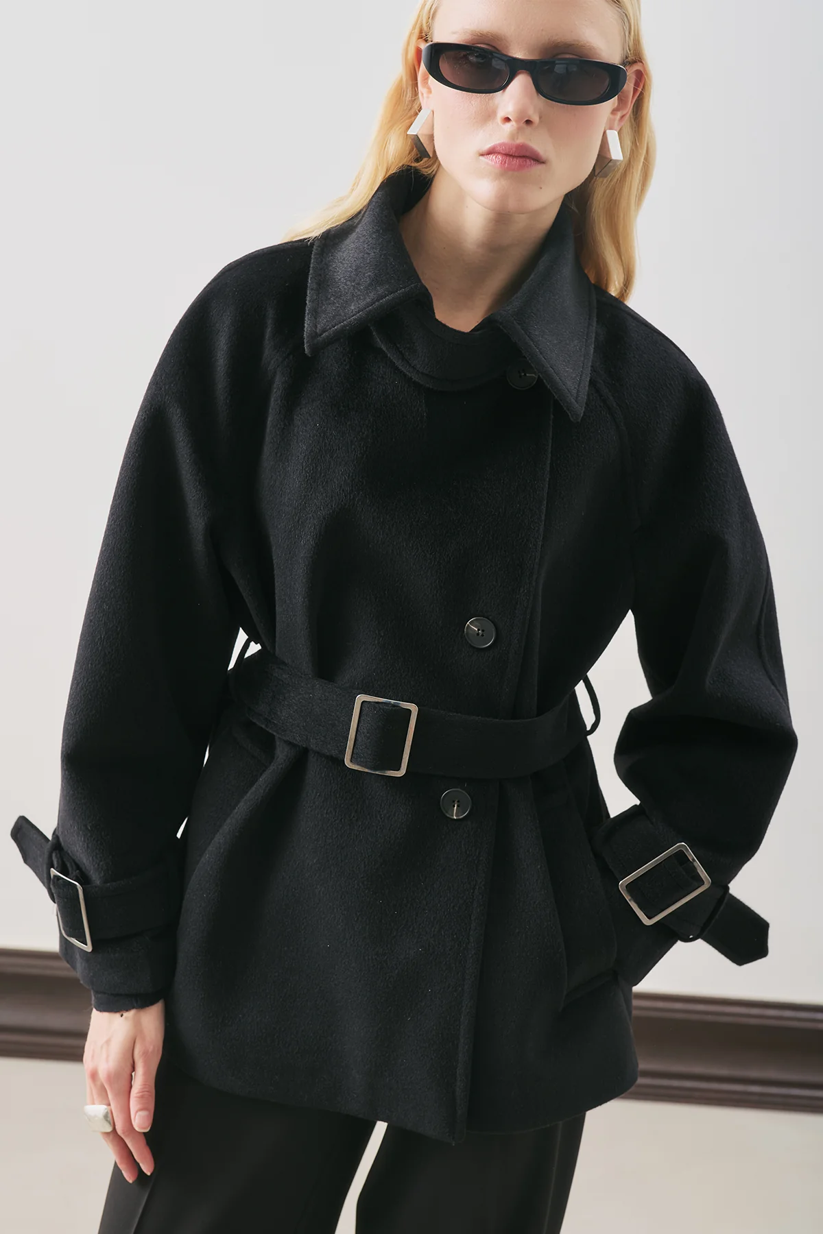 Premium Oversized Wool Coat Black - Image 5