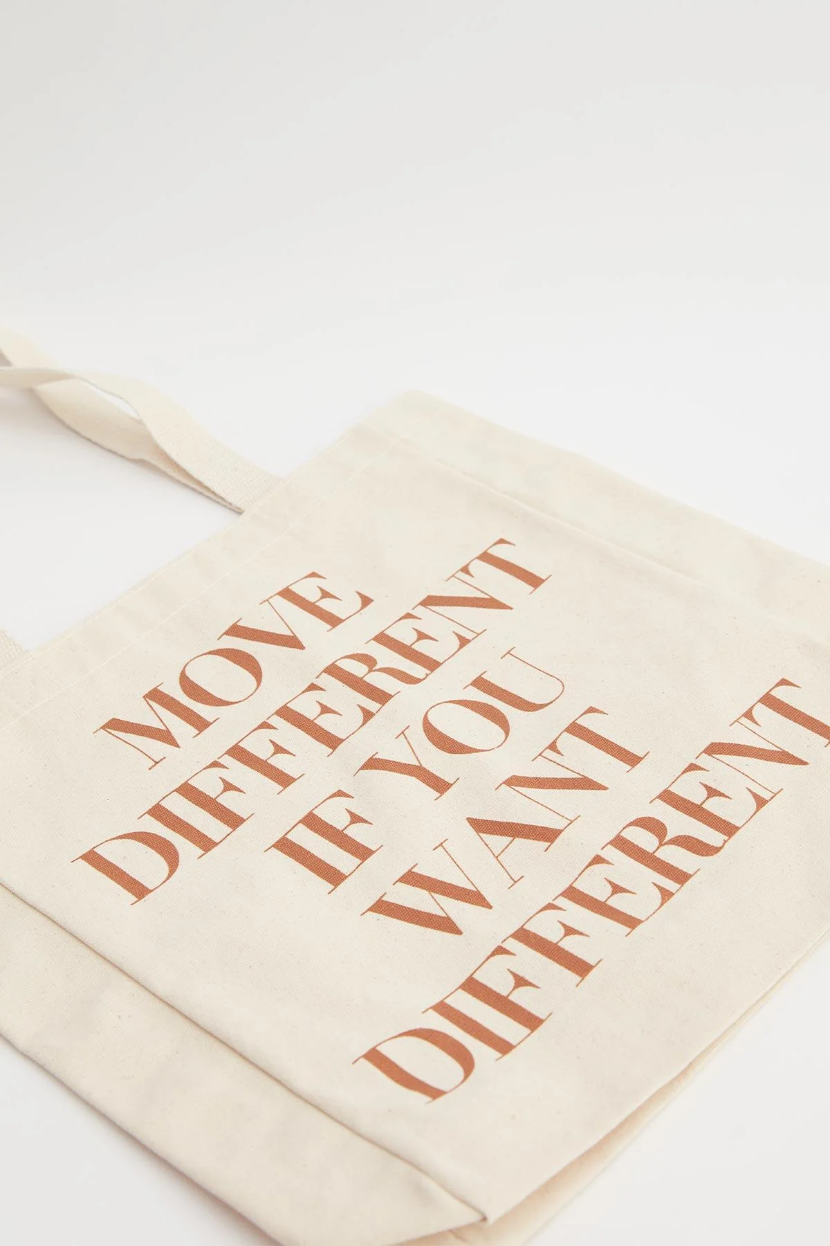 Printed Canvas Bag Different - Image 4