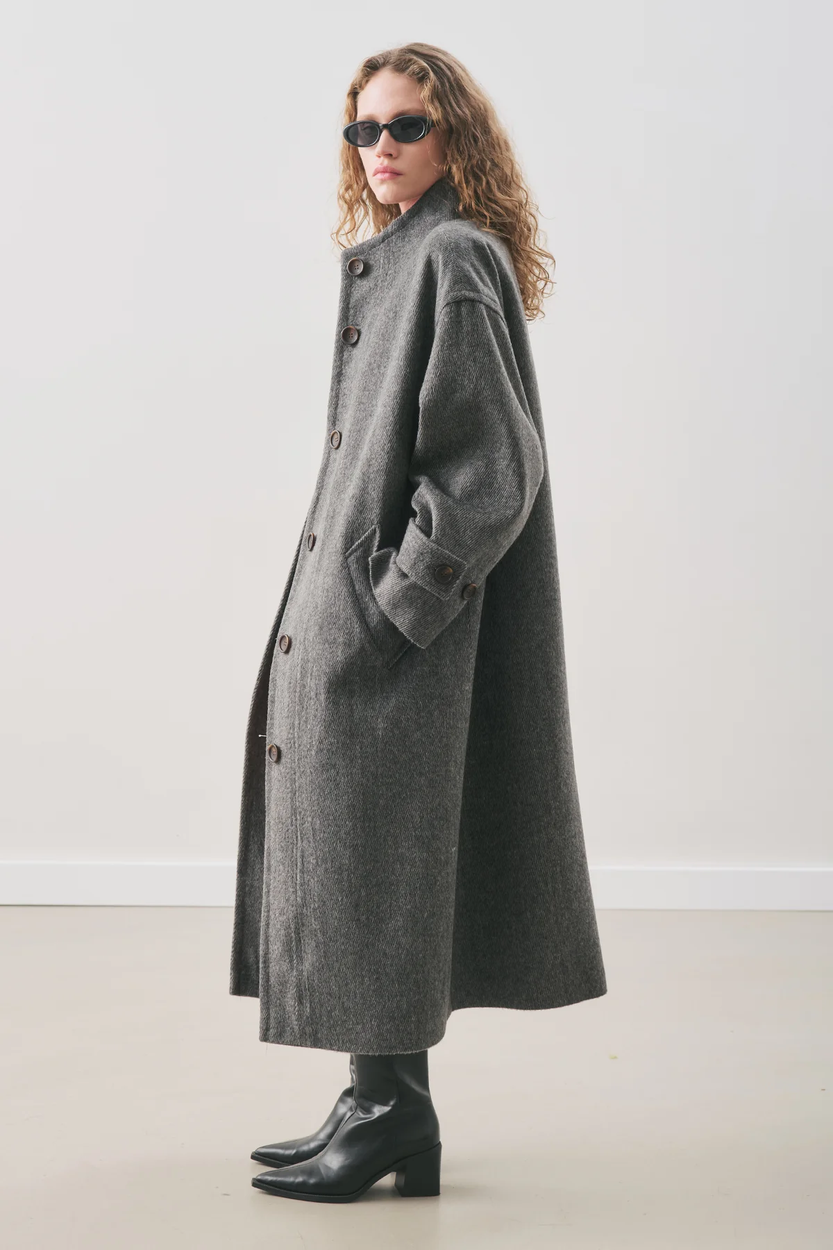 Rai Oversized Wool Coat Anthracite - Image 4