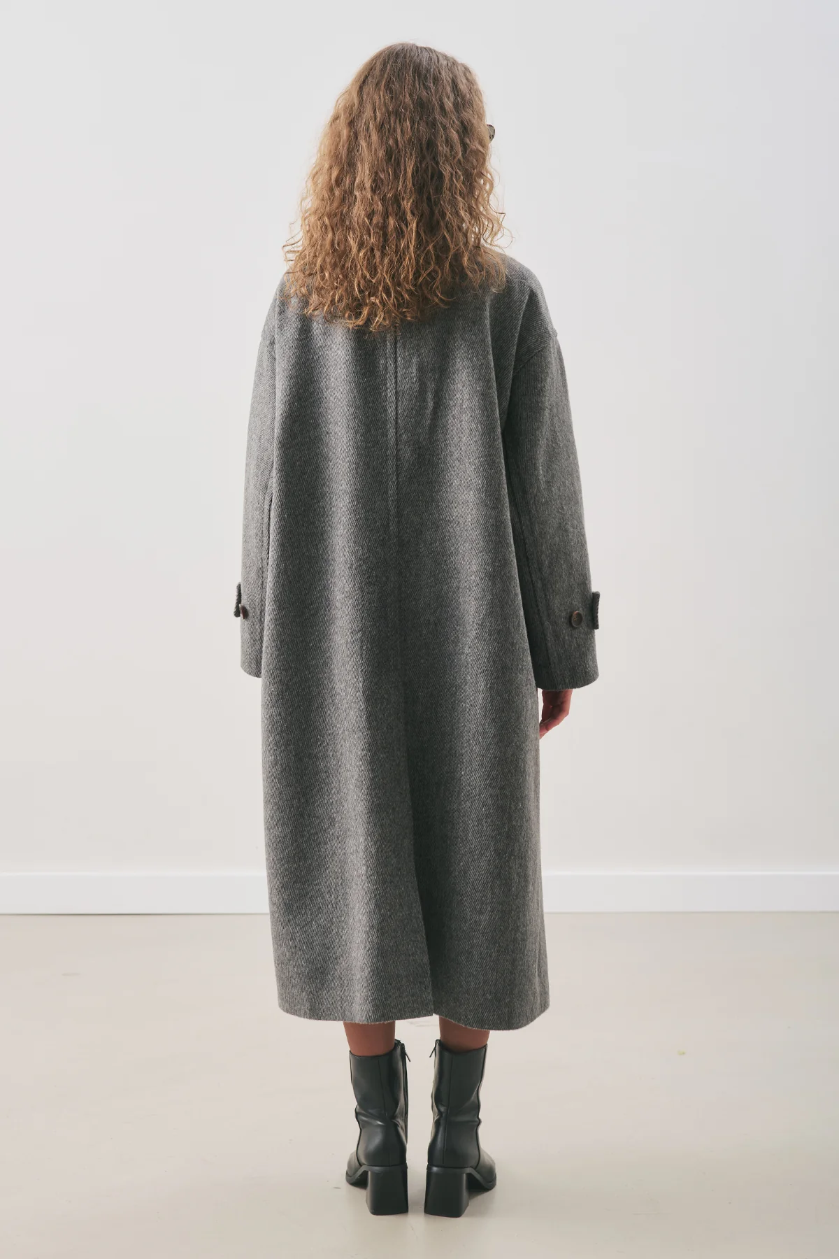 Rai Oversized Wool Coat Anthracite - Image 6