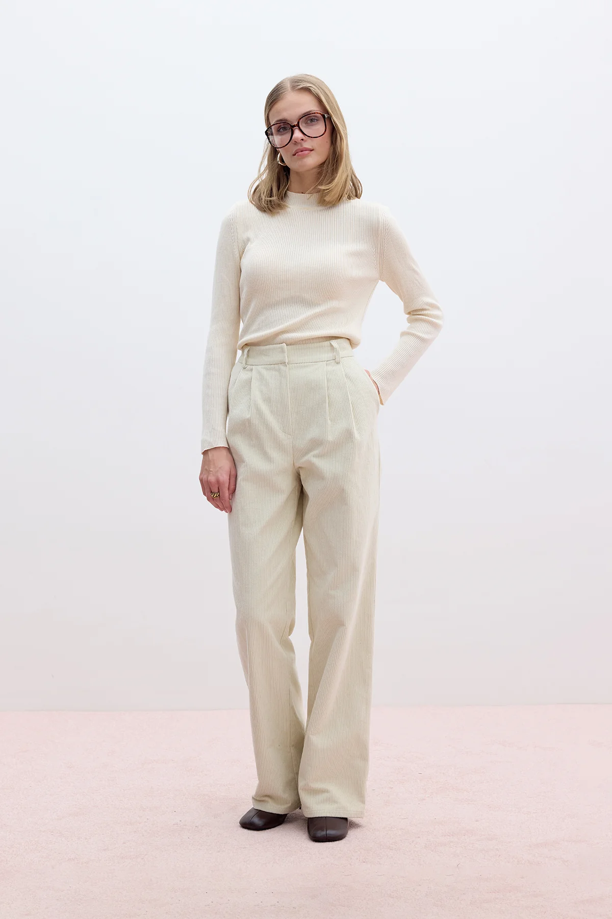 Ribbed Velvet Straight Fit Trousers Vanilla - Image 4
