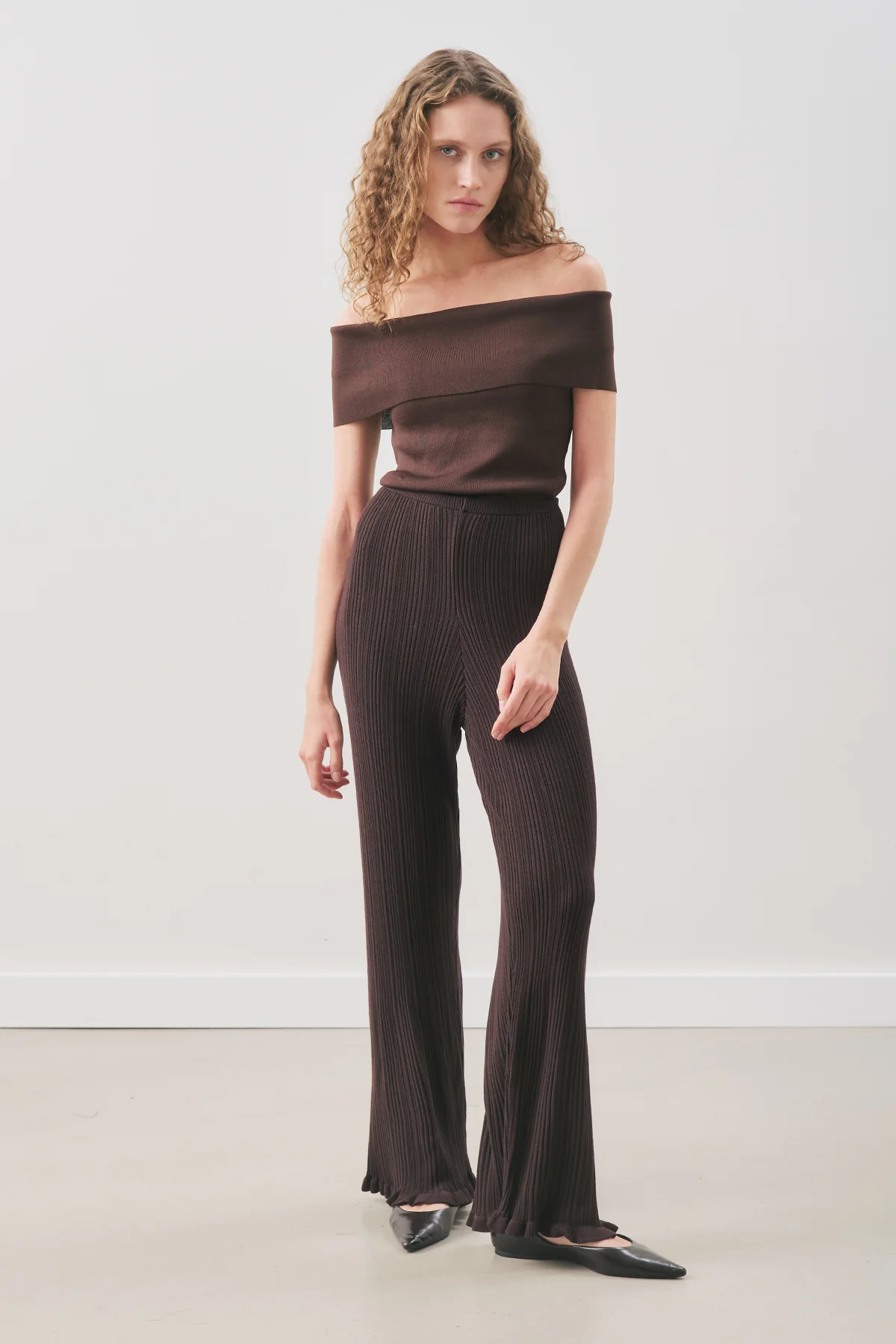 Ruffled Ribbed Knit Pants Brown - Image 2