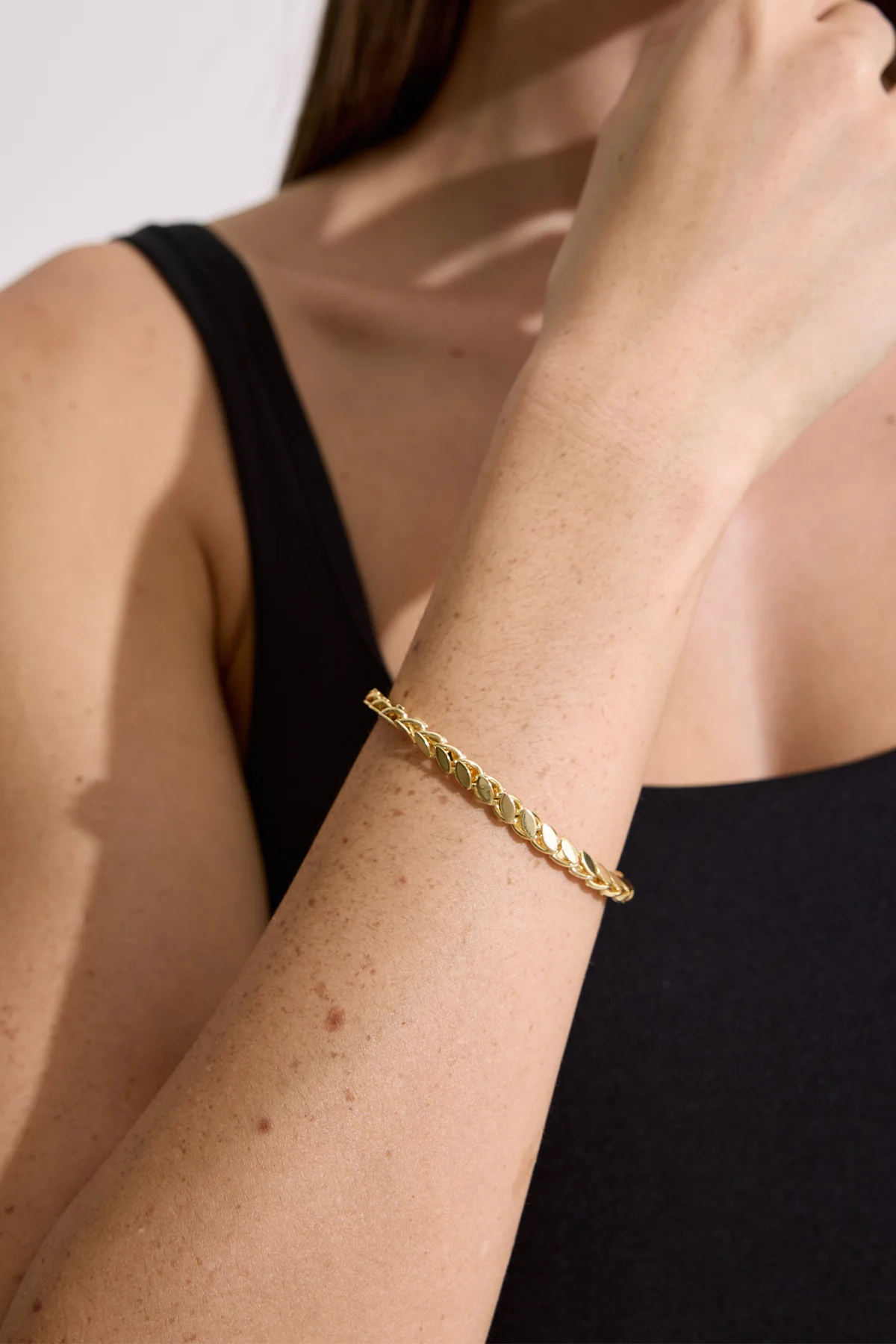 Sequin Chain Bracelet Gold - Image 2