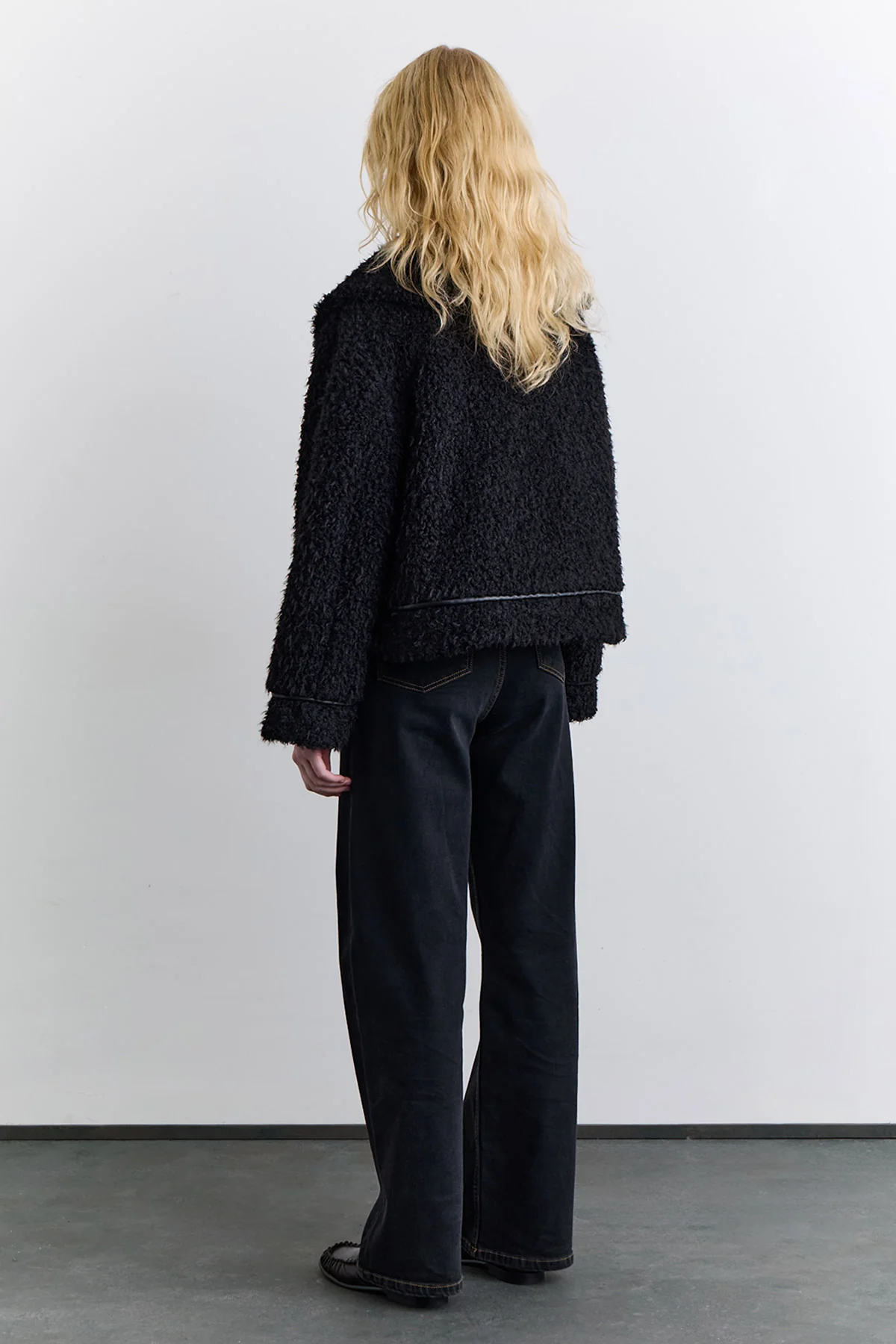 Short Faux Fur Buttoned Coat Black - Image 12