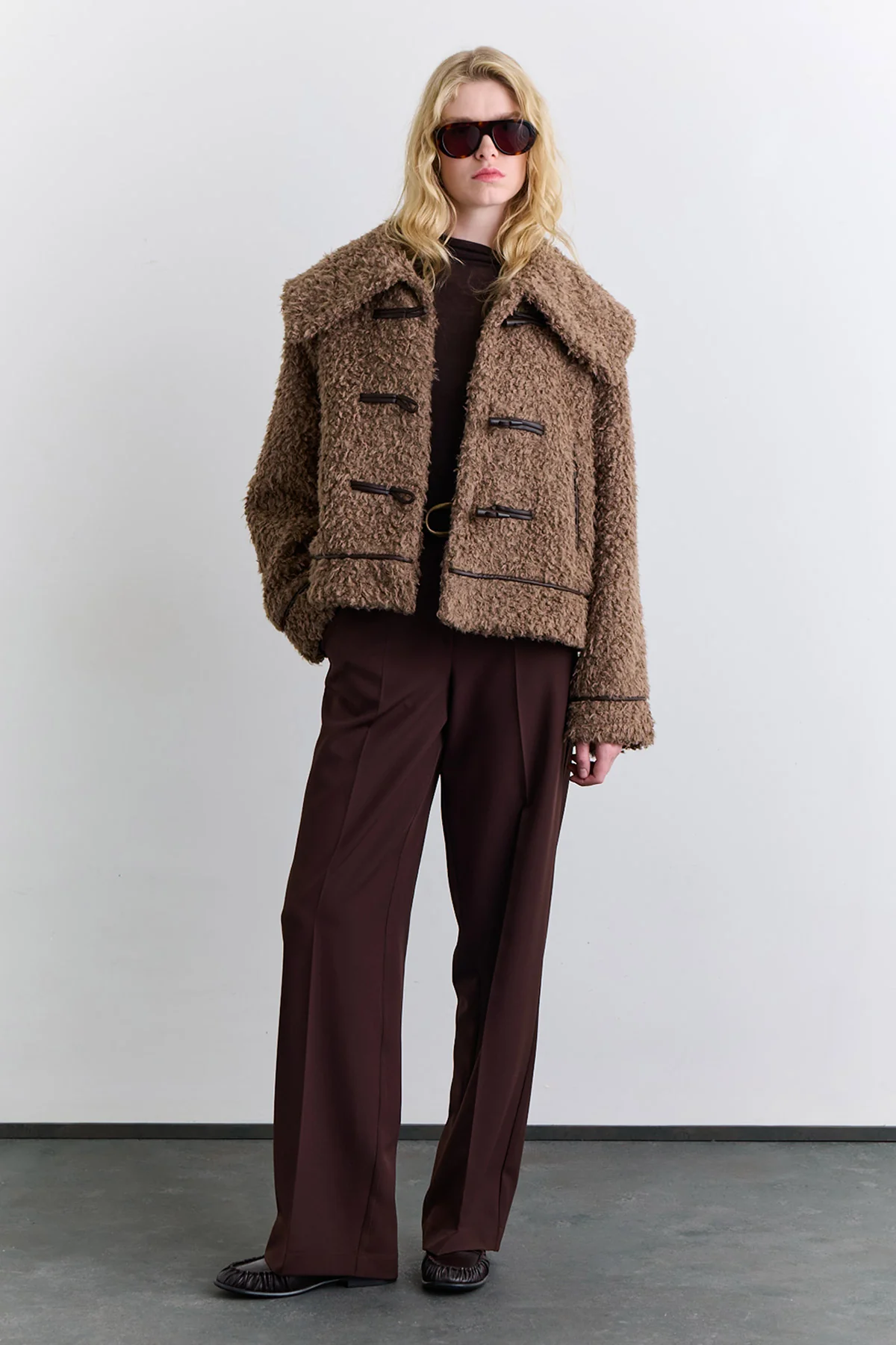 Short Faux Fur Buttoned Coat Brown - Image 3