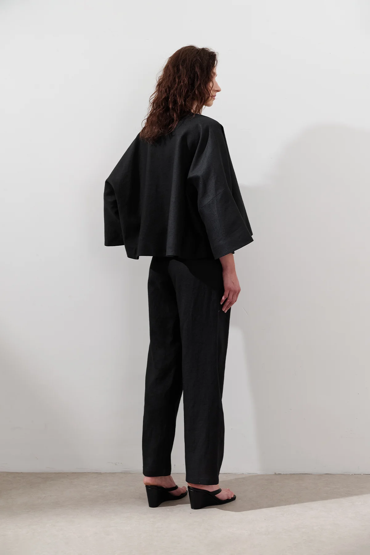 Short Linen Jacket With Wide Sleeves Black - Image 5