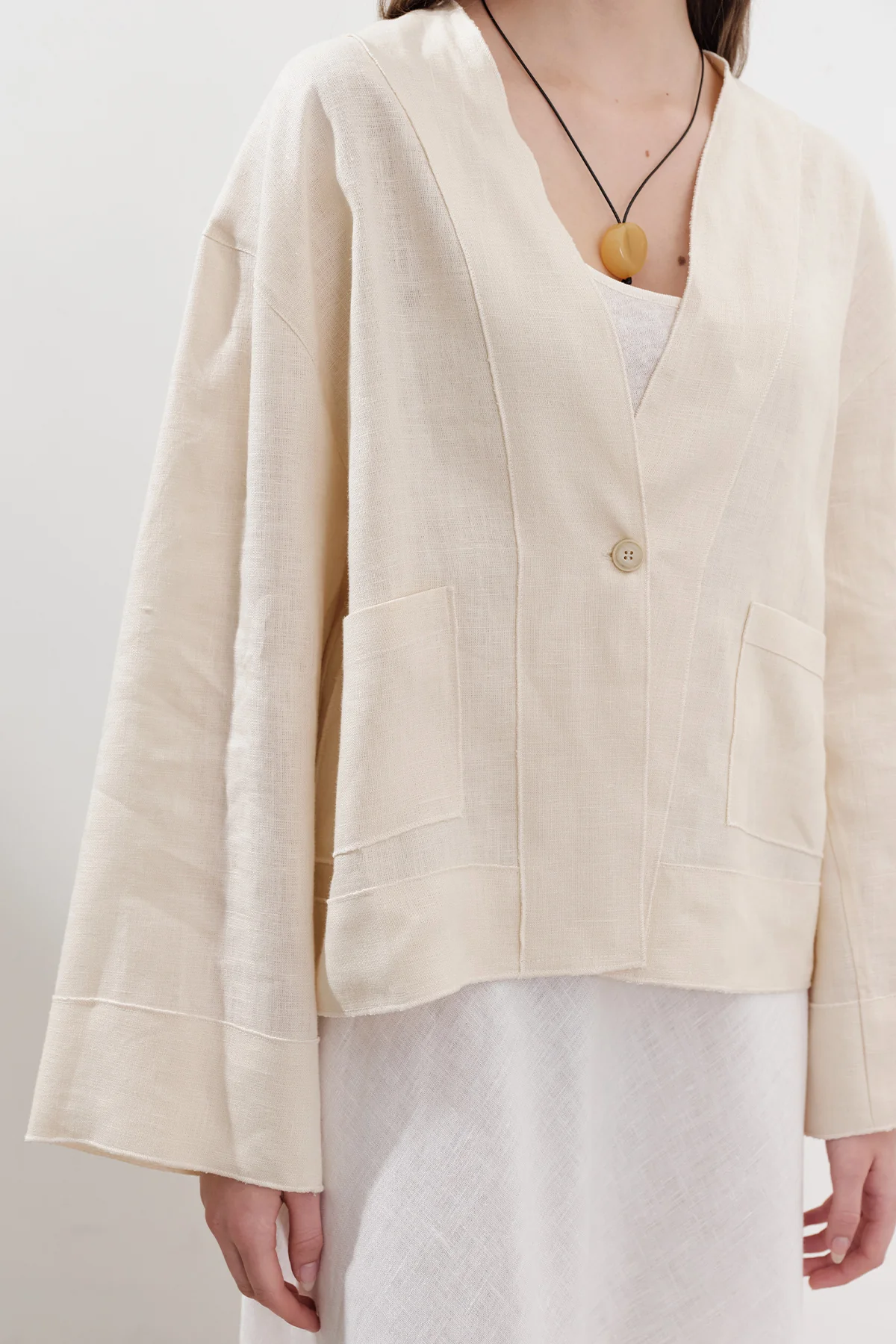 Single-Button Linen Blouse Vanilla - Image 4