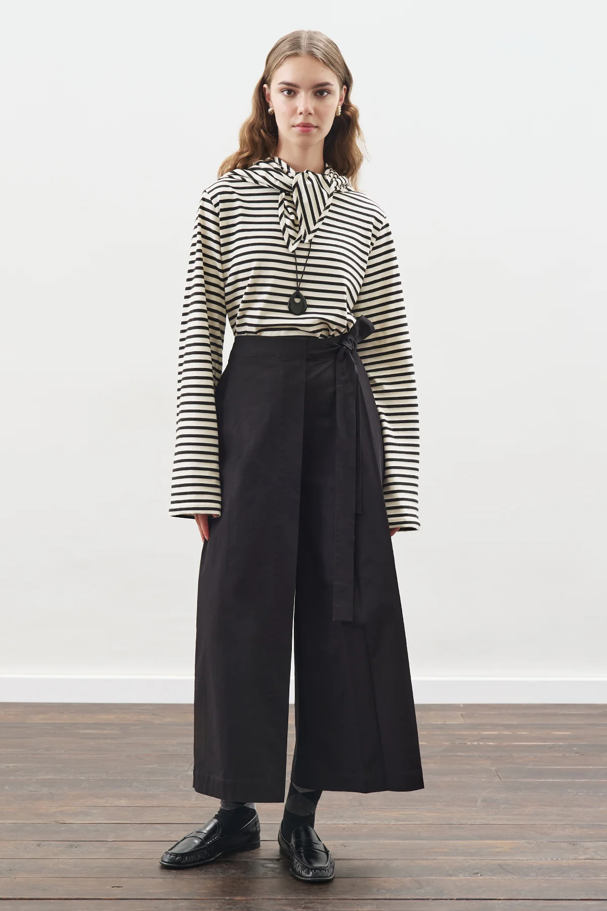Skirt Style Pants Black - Image 4