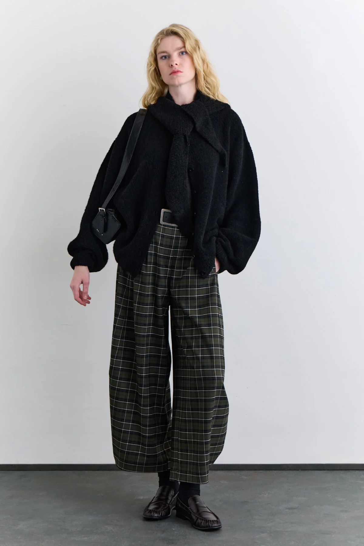 Soft Touch Buttoned Cardigan Black - Image 2