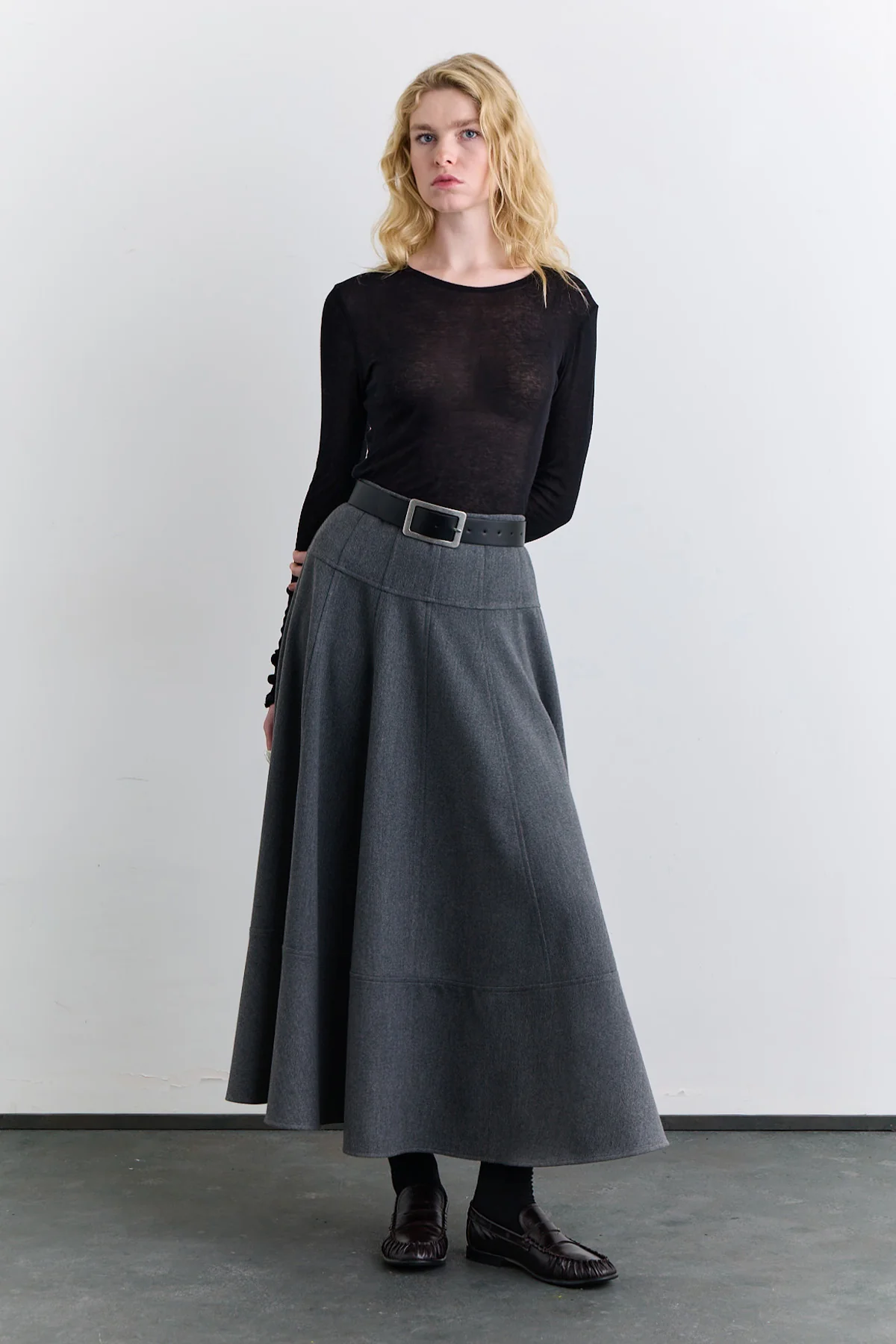 Structured Wide Skirt Grey - Image 9