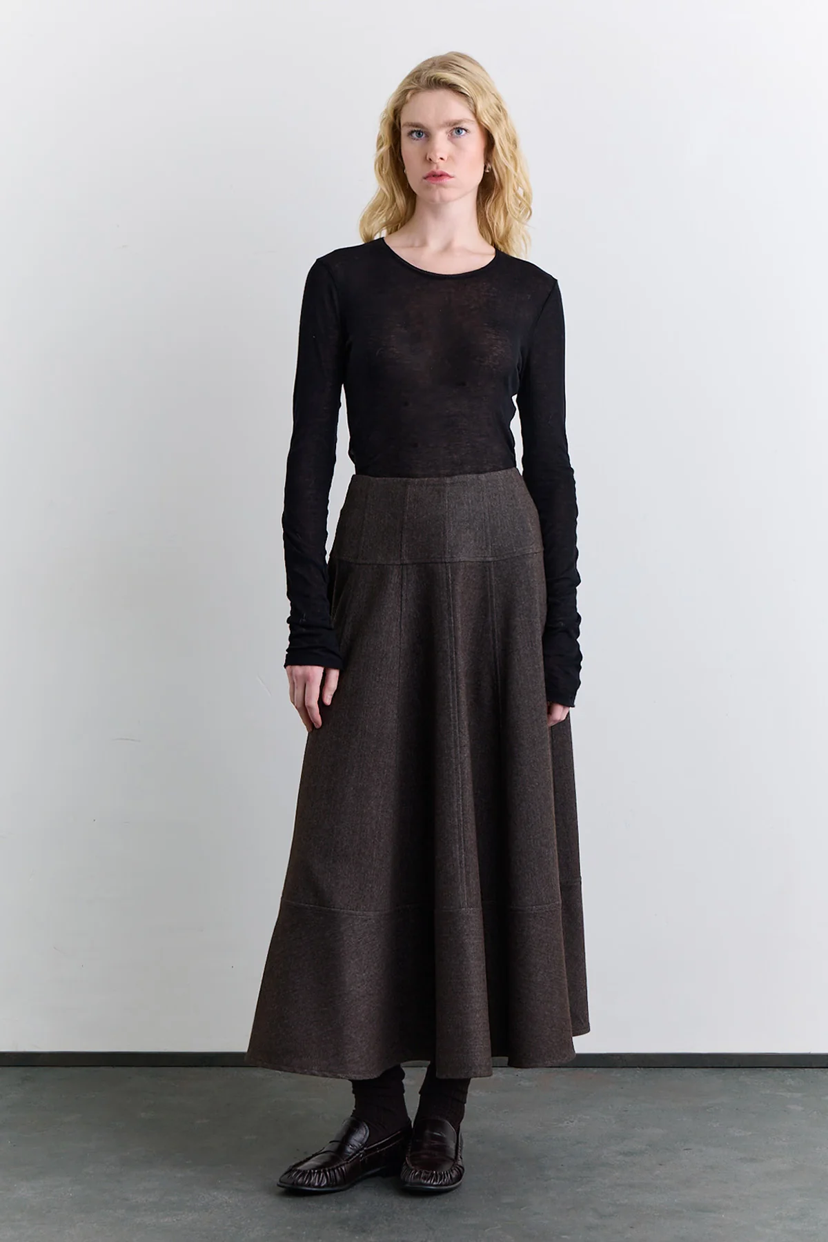 Structured Wide Skirt Mink - Image 9