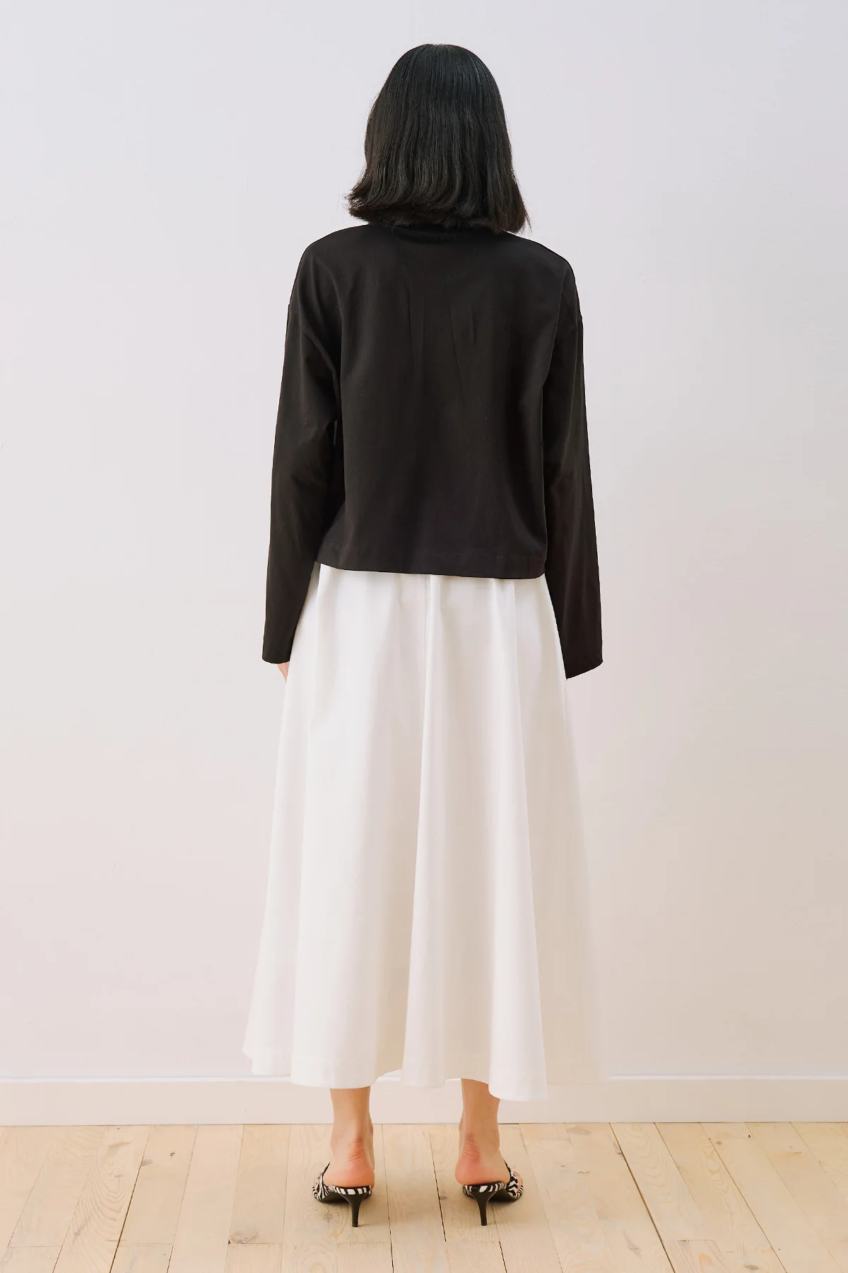 Long Sleeve Embroidered T-Shirt Black - Image 6