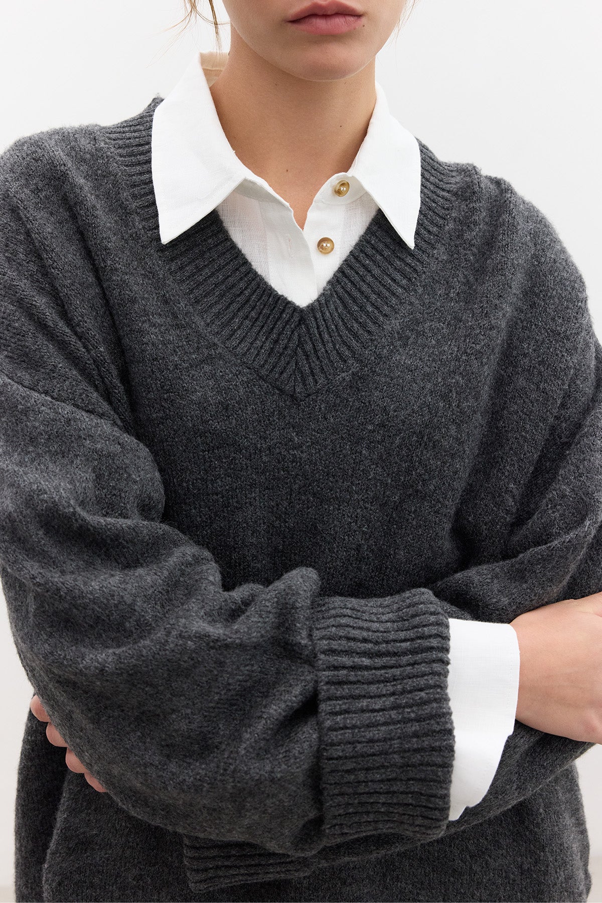 V Neck Knit Sweater Anthracite - Image 7