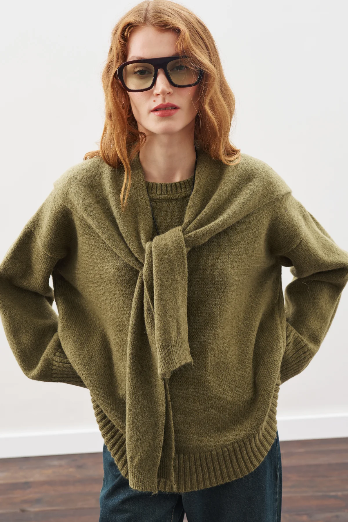 Wide-Collar Knit Scarf Dark Green - Image 3